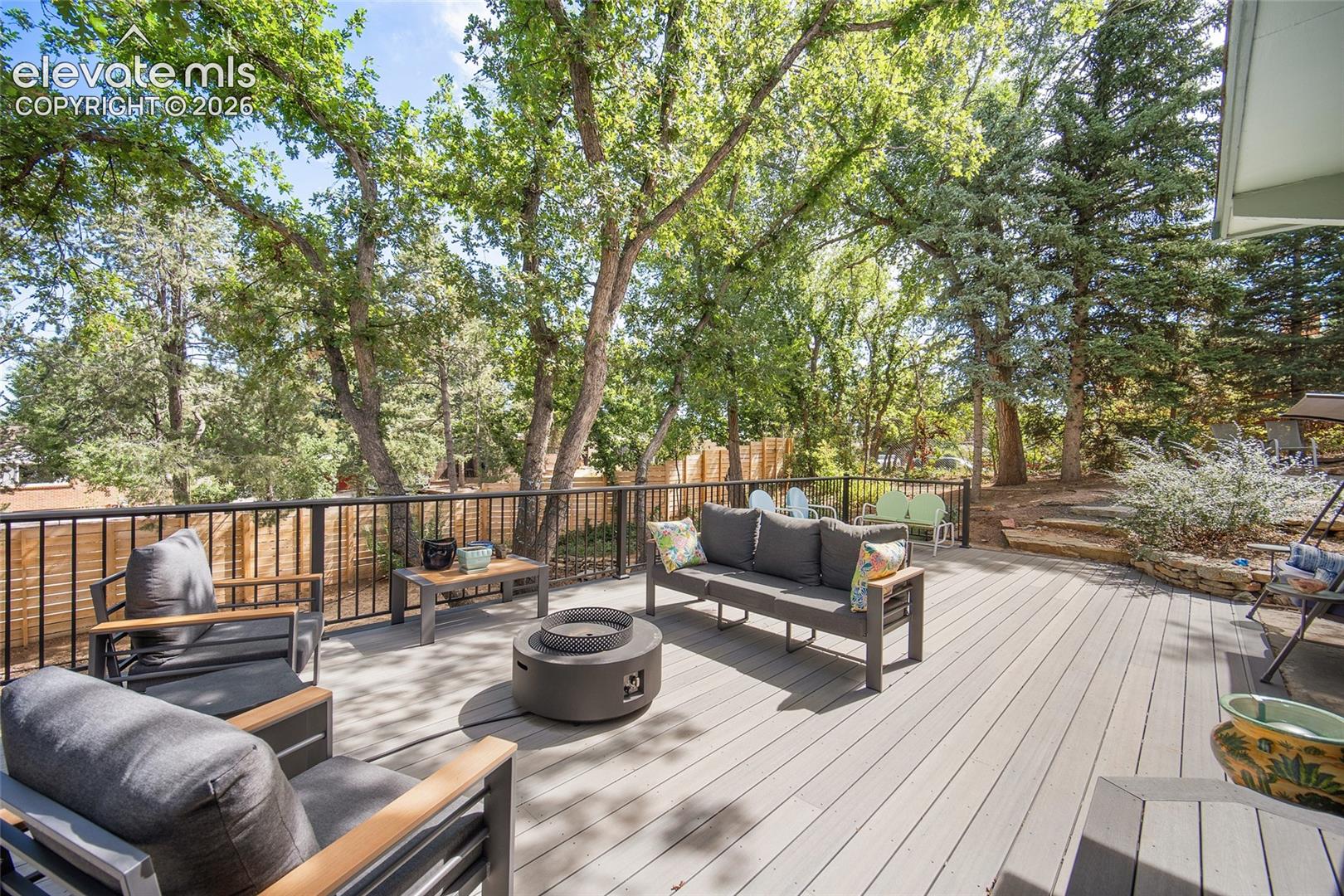 2201 Hercules Drive, photo 34