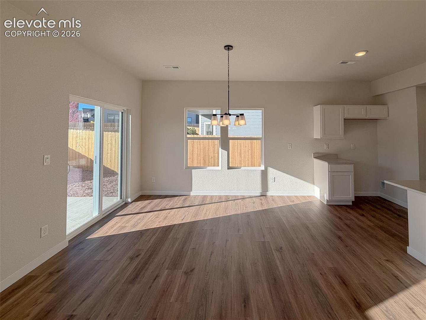 Listing photo 11 for 8515 Blue Feather Loop