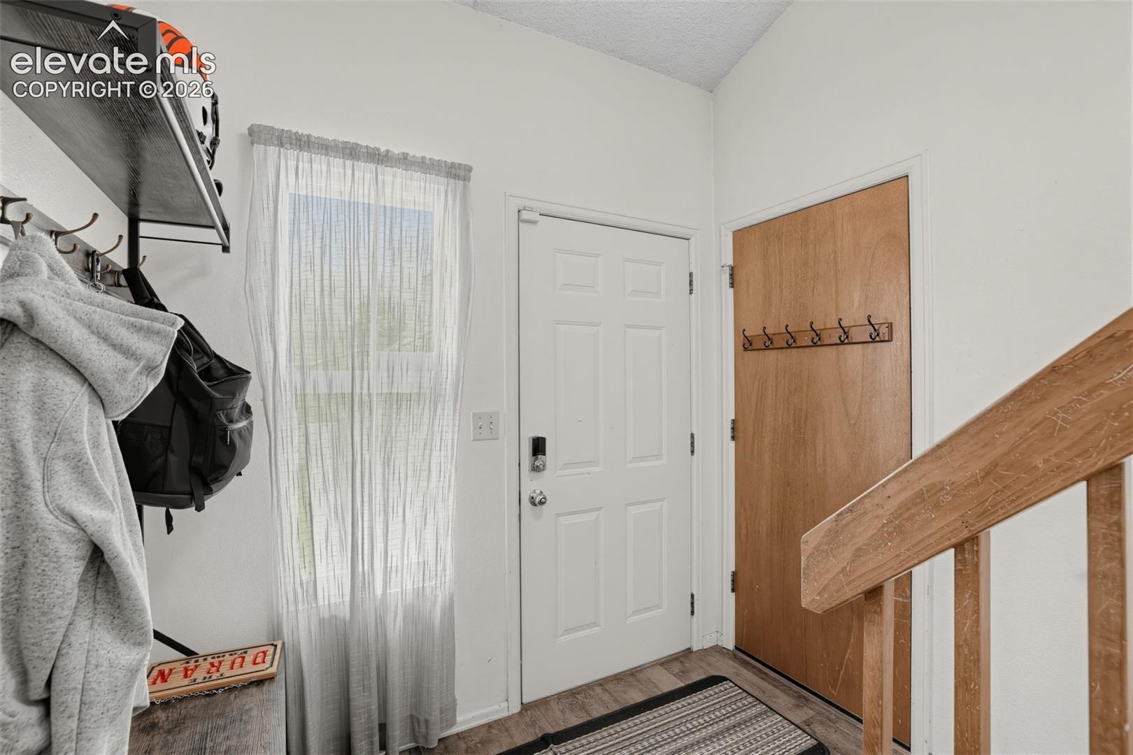 Listing photo 9 for 4565 Howland Street