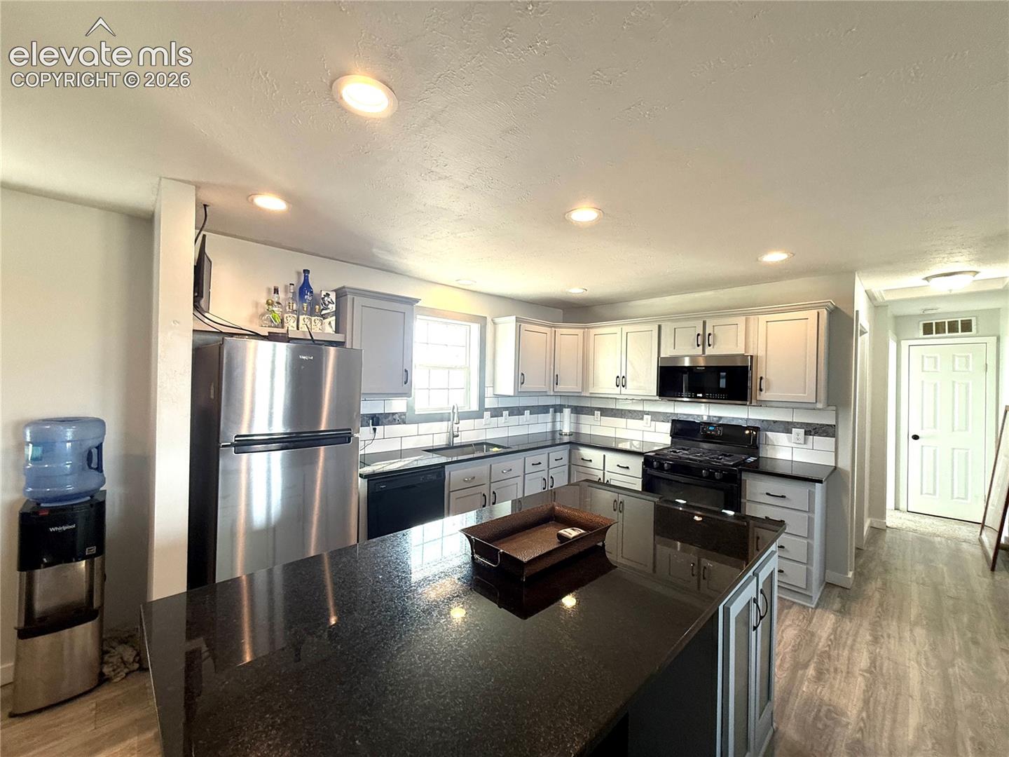 Listing photo 8 for 22716 County Road 2