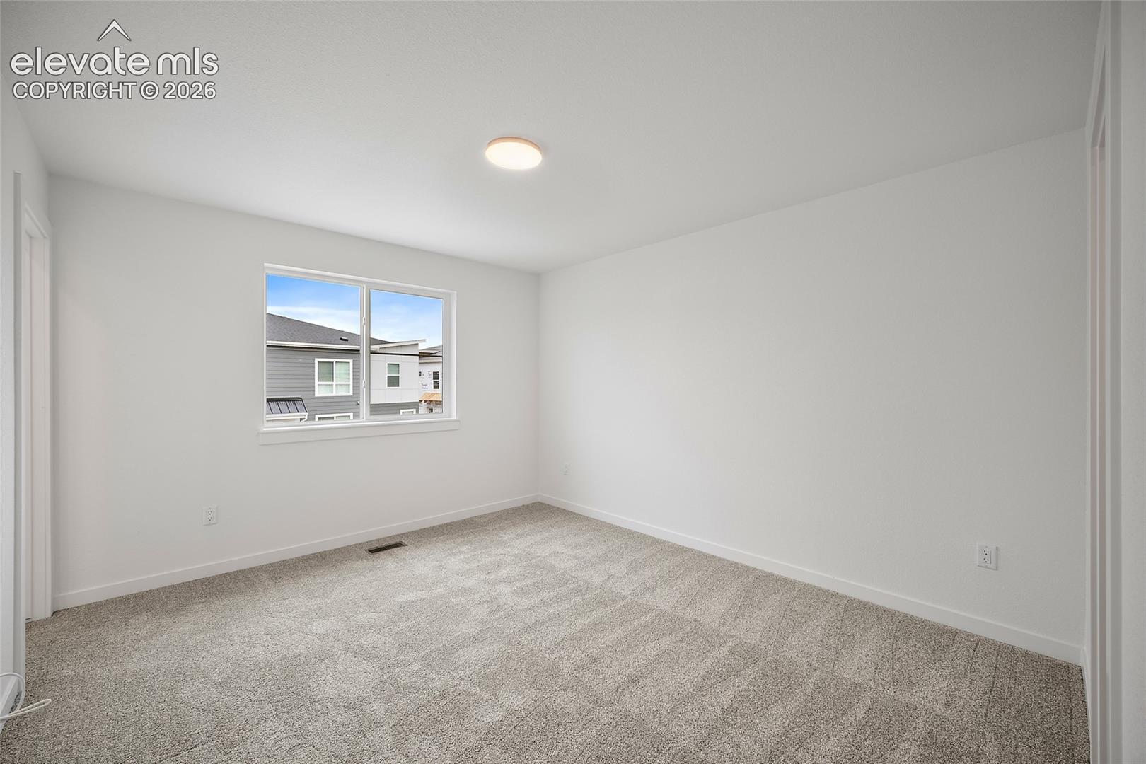 Listing photo 23 for 2256 Peridot Loop Heights