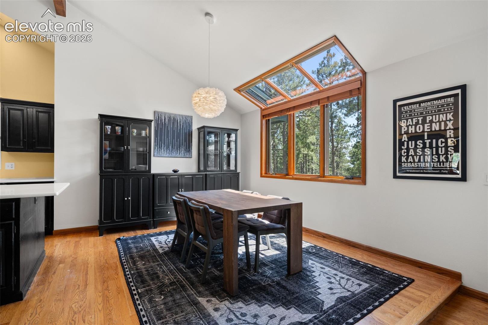 Listing photo 12 for 1675 Oakwood Drive