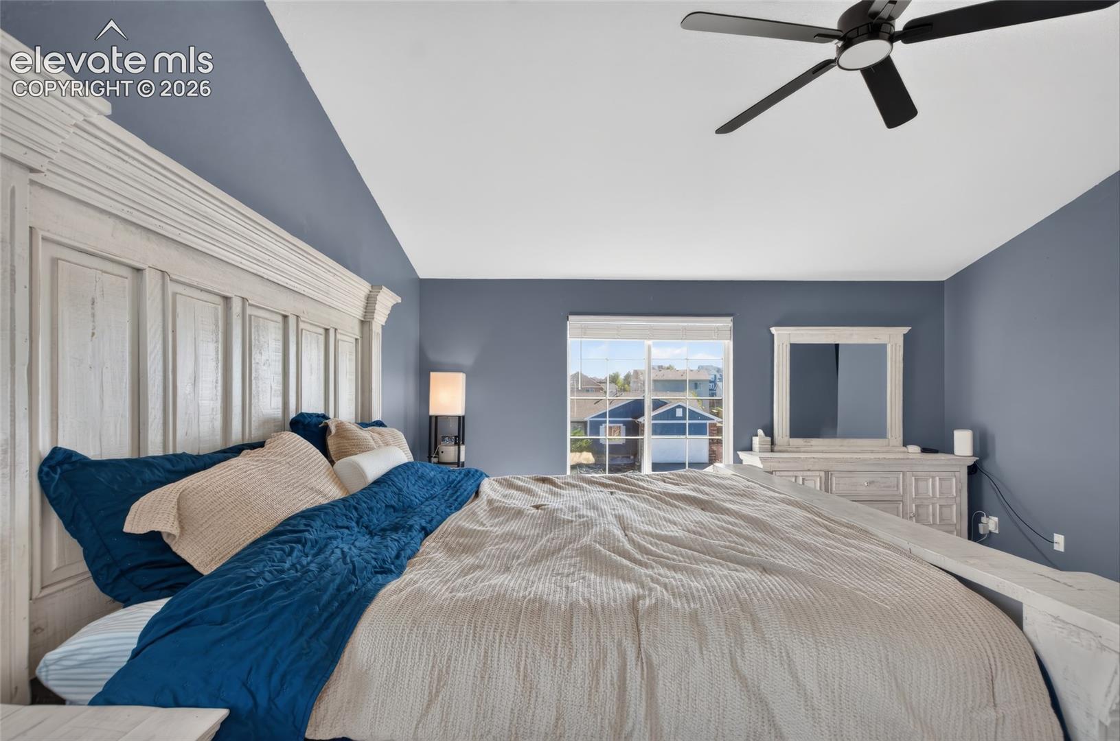 Listing photo 16 for 7490 Creekfront Drive