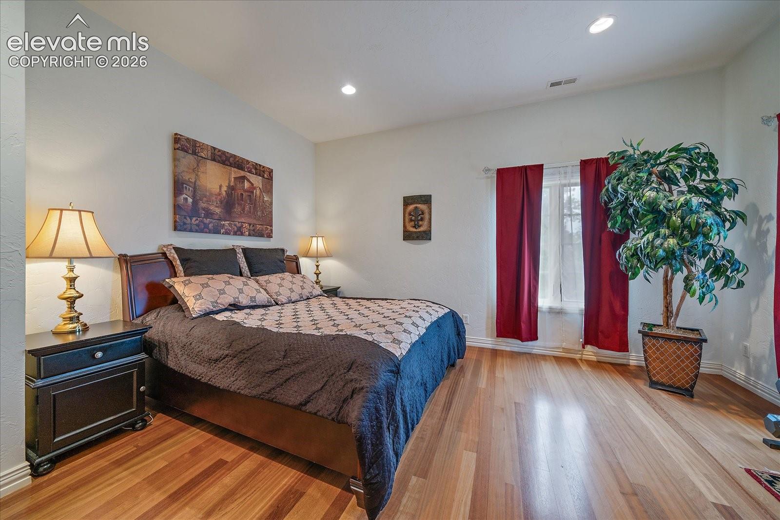 Listing photo 24 for 1175 Castle Pointe Drive