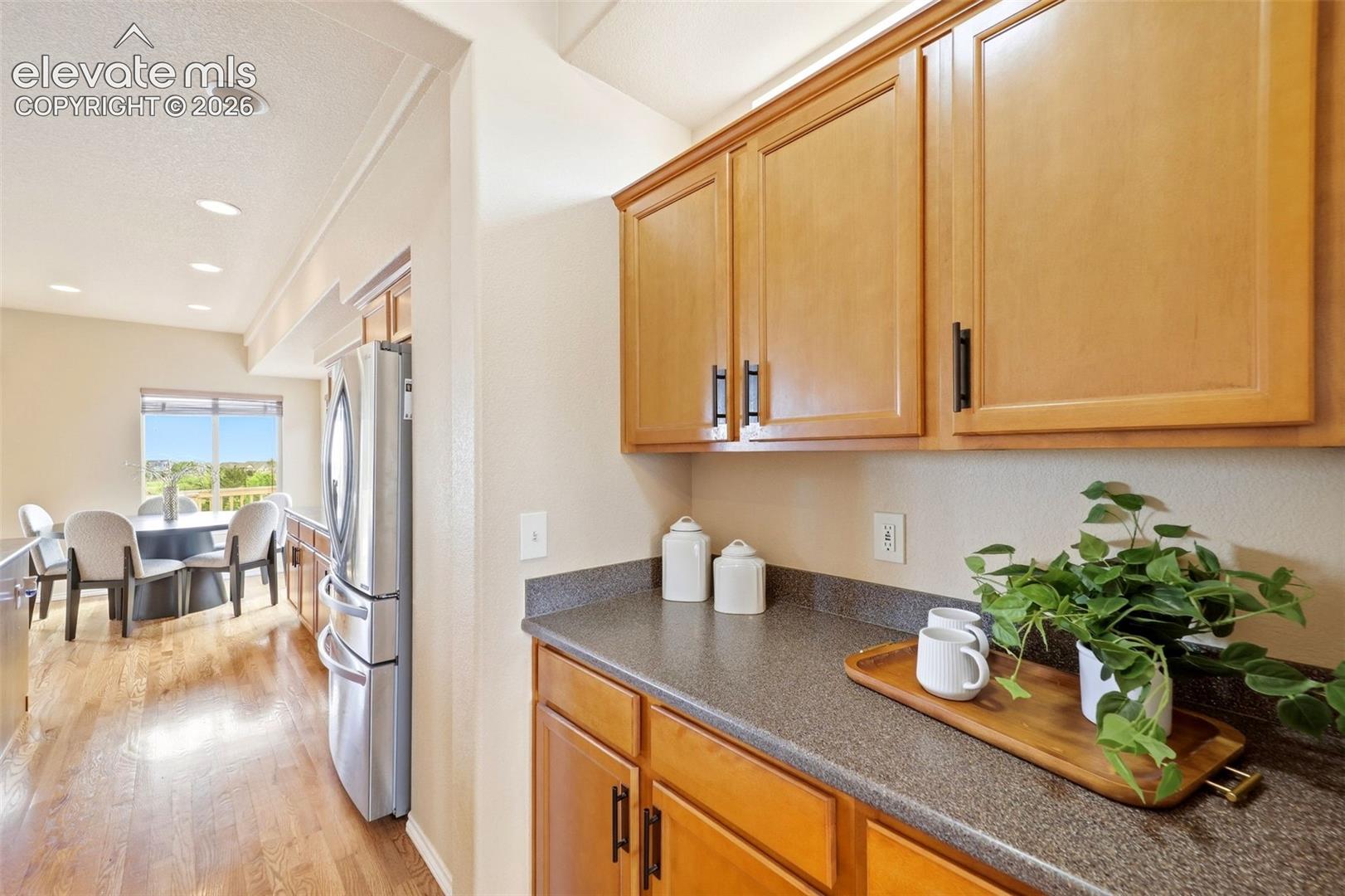 Listing photo 7 for 9895 Kings Canyon Drive