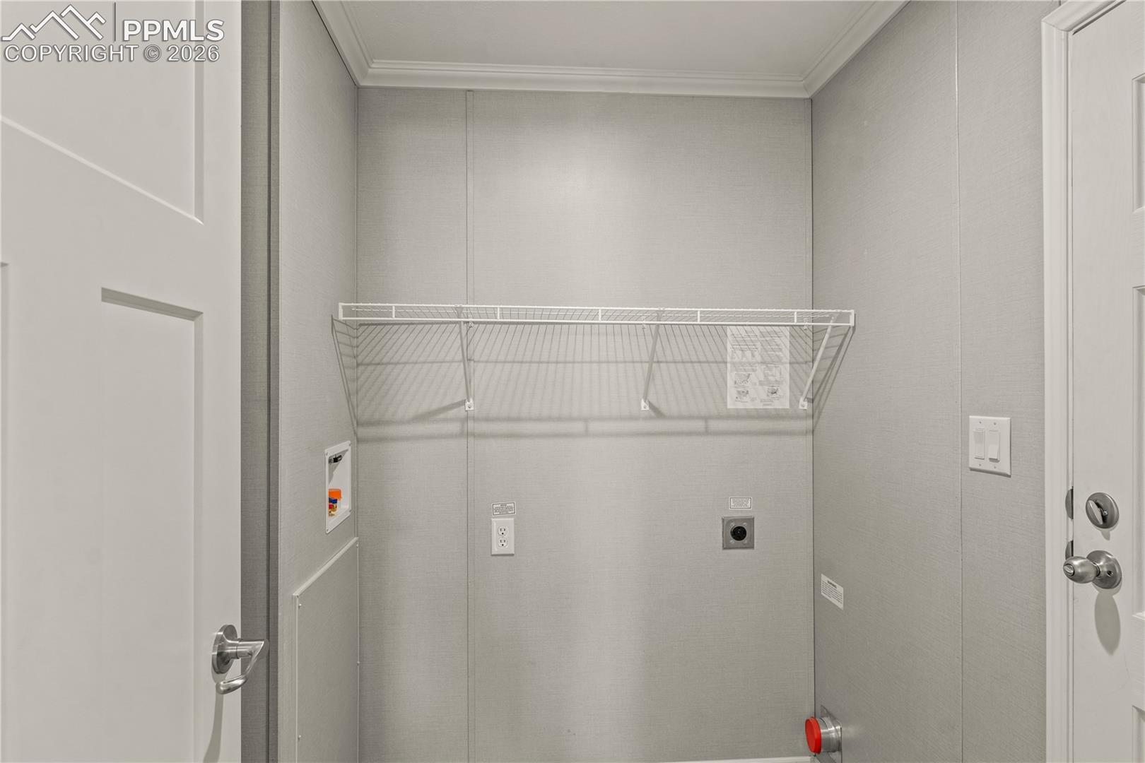 Listing photo 12 for 525 Carr Avenue