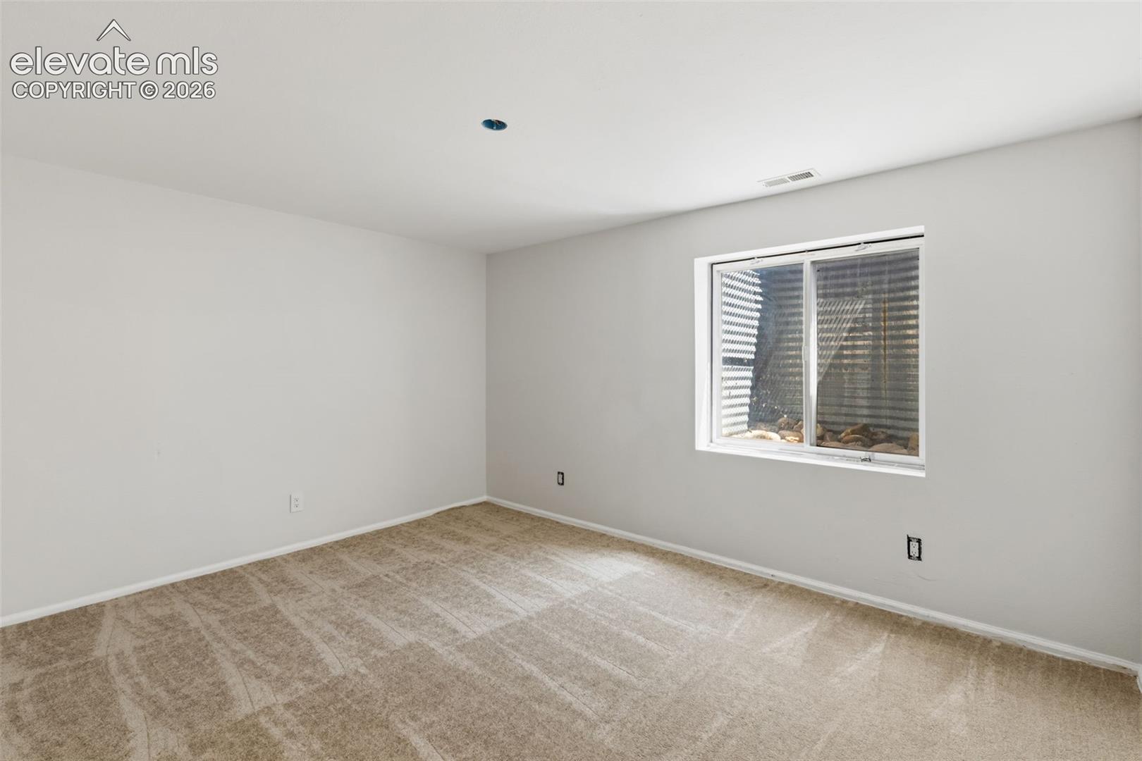 Listing photo 31 for 305 Alma Avenue