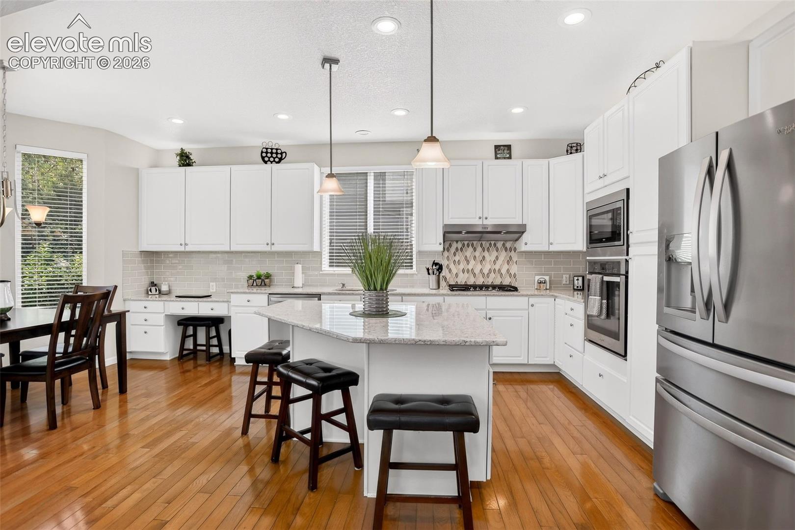 Listing photo 9 for 20737 E Fair Lane
