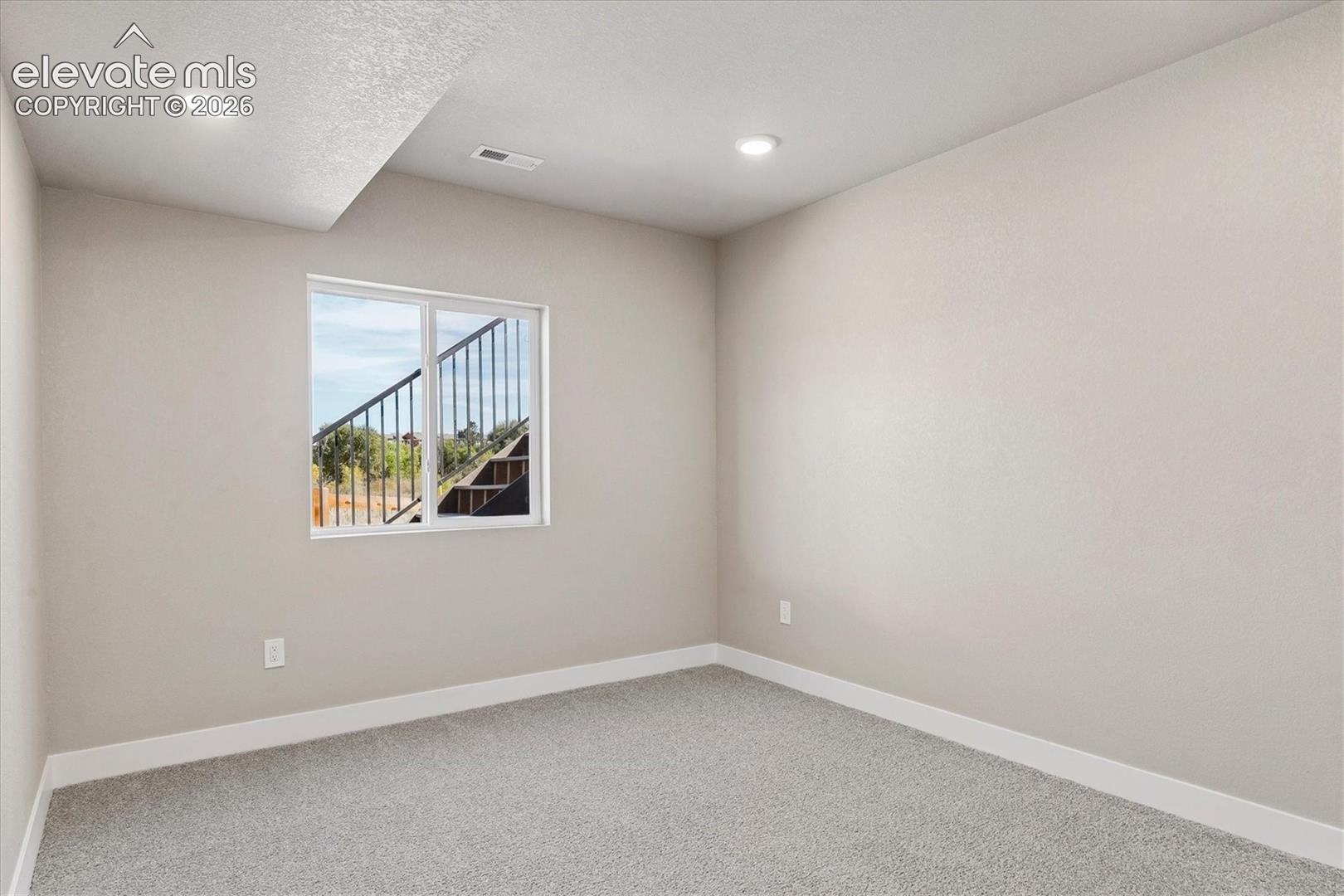 Listing photo 16 for 7899 Grey Bark Way