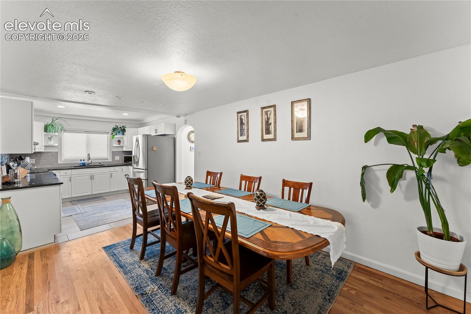 Listing photo 12 for 2706 W Pikes Peak Avenue