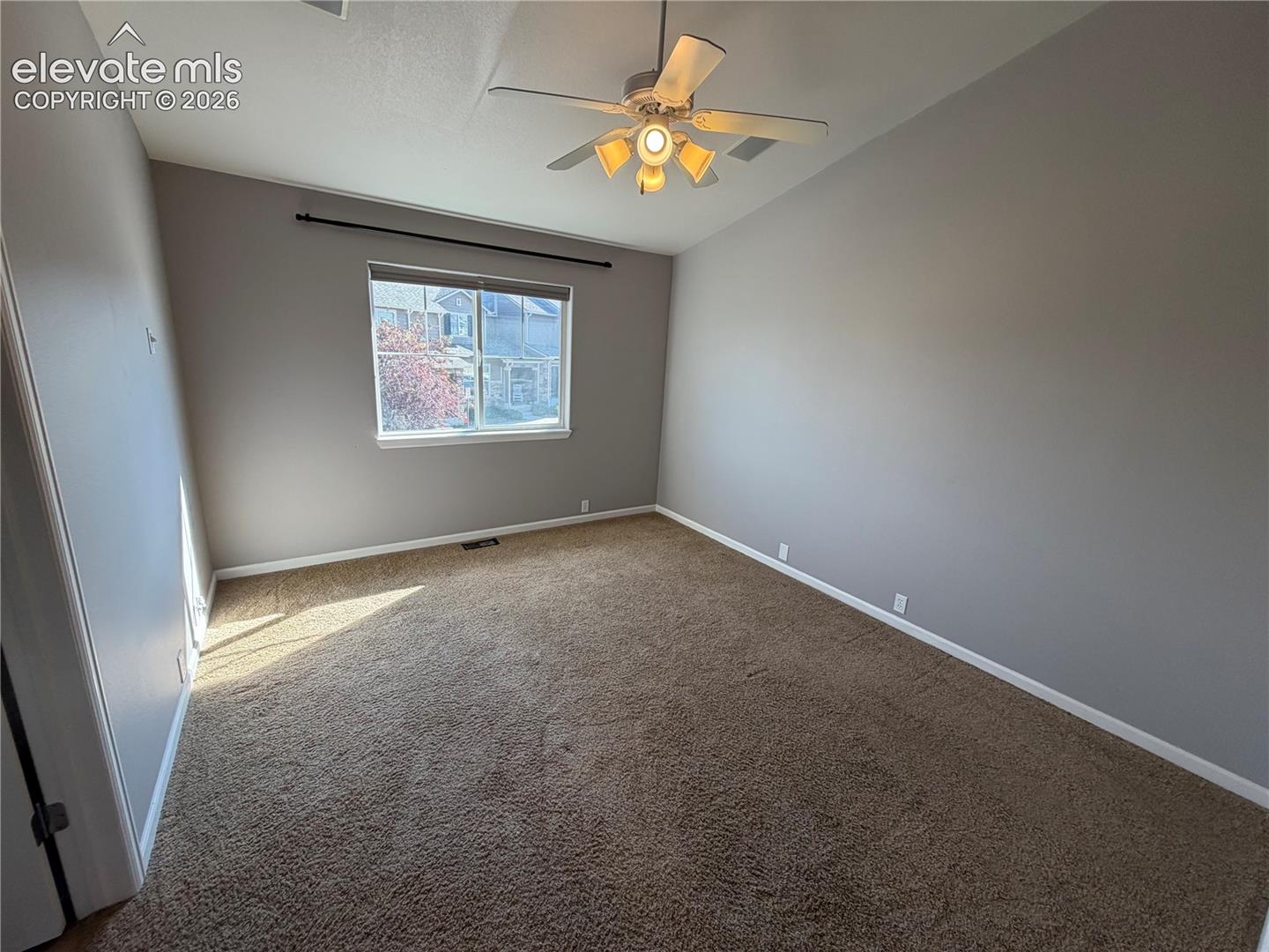 Listing photo 6 for 1287 Walters Point