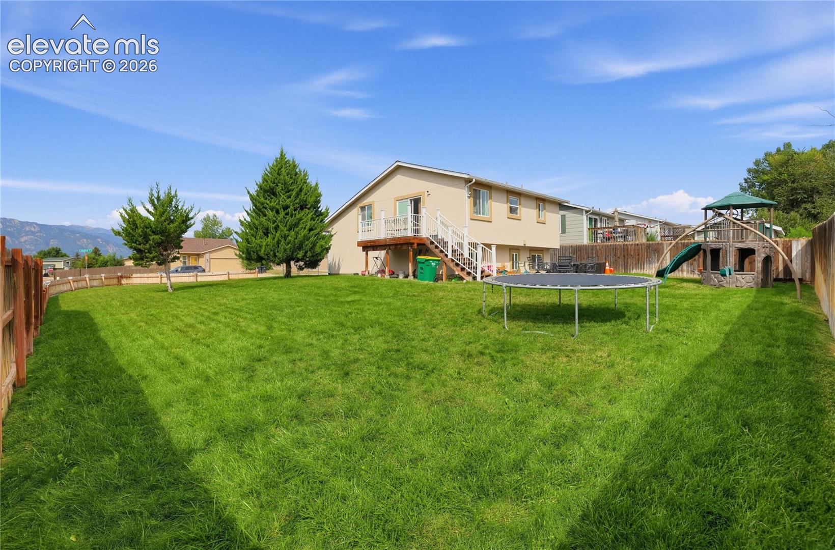 Listing photo 24 for 4565 Howland Street