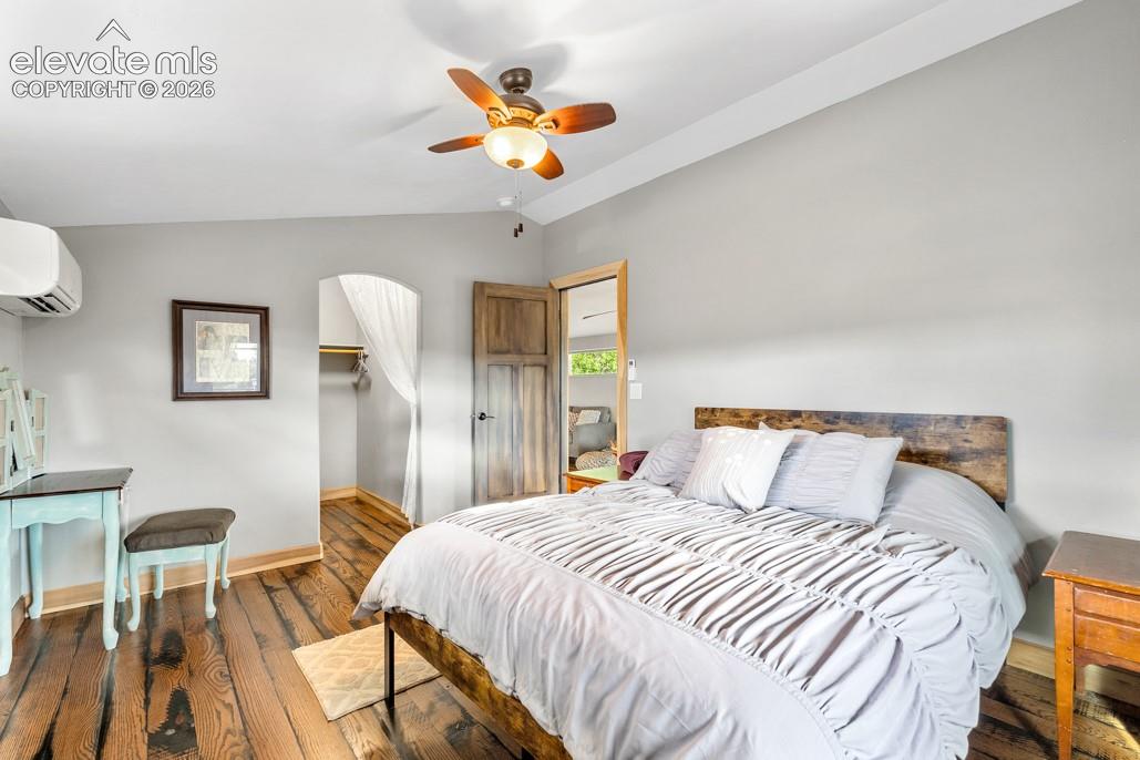 Listing photo 25 for 14490 Westchester Drive