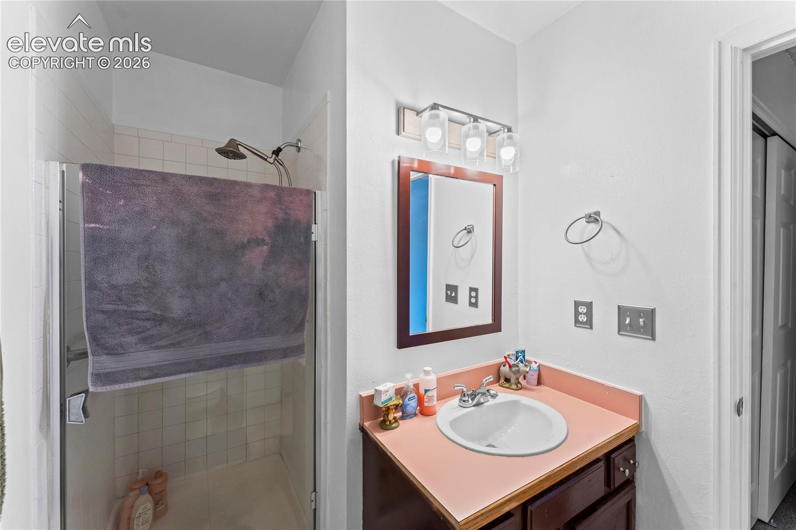 Listing photo 9 for 2013 Sussex Lane