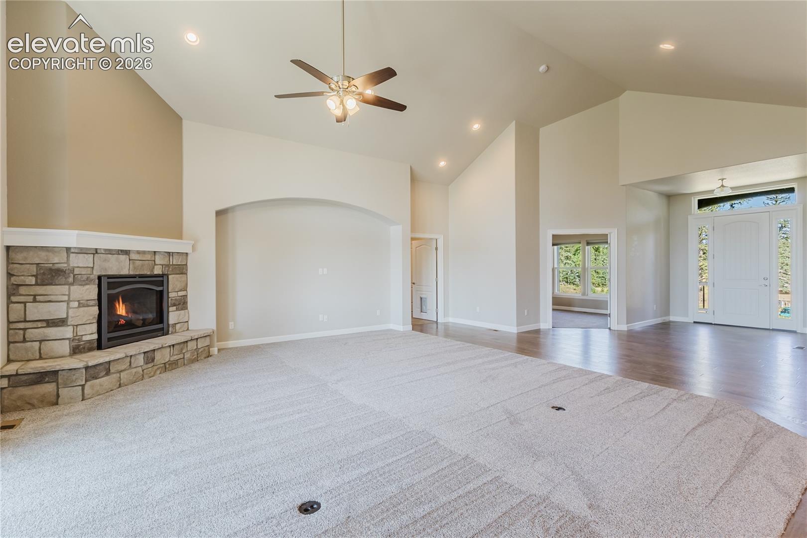 Listing photo 8 for 407 Silvermoon Heights