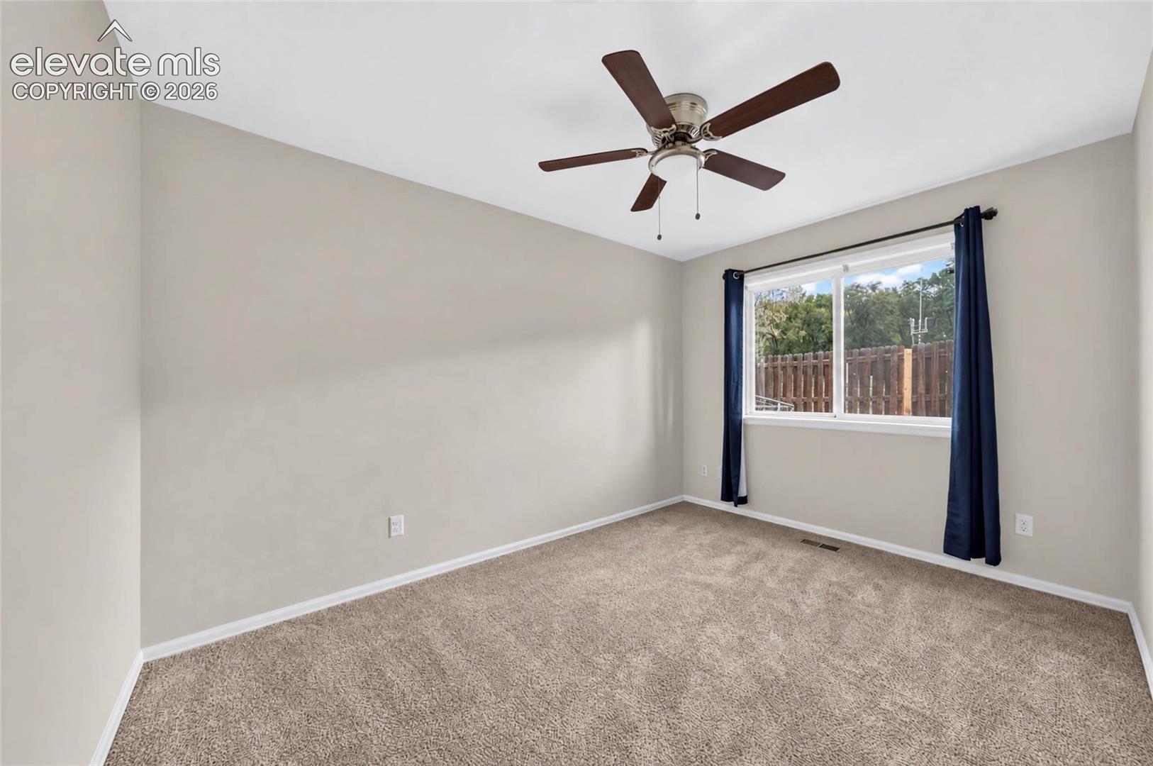Listing photo 10 for 203 Red Finch Lane