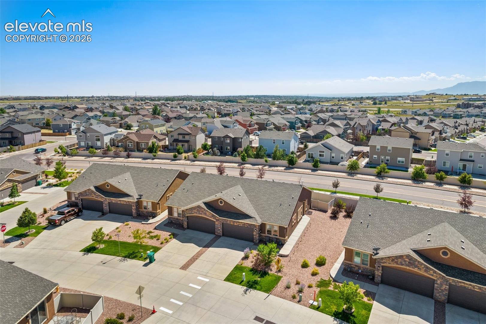 Listing photo 40 for 8042 Potentilla Grove
