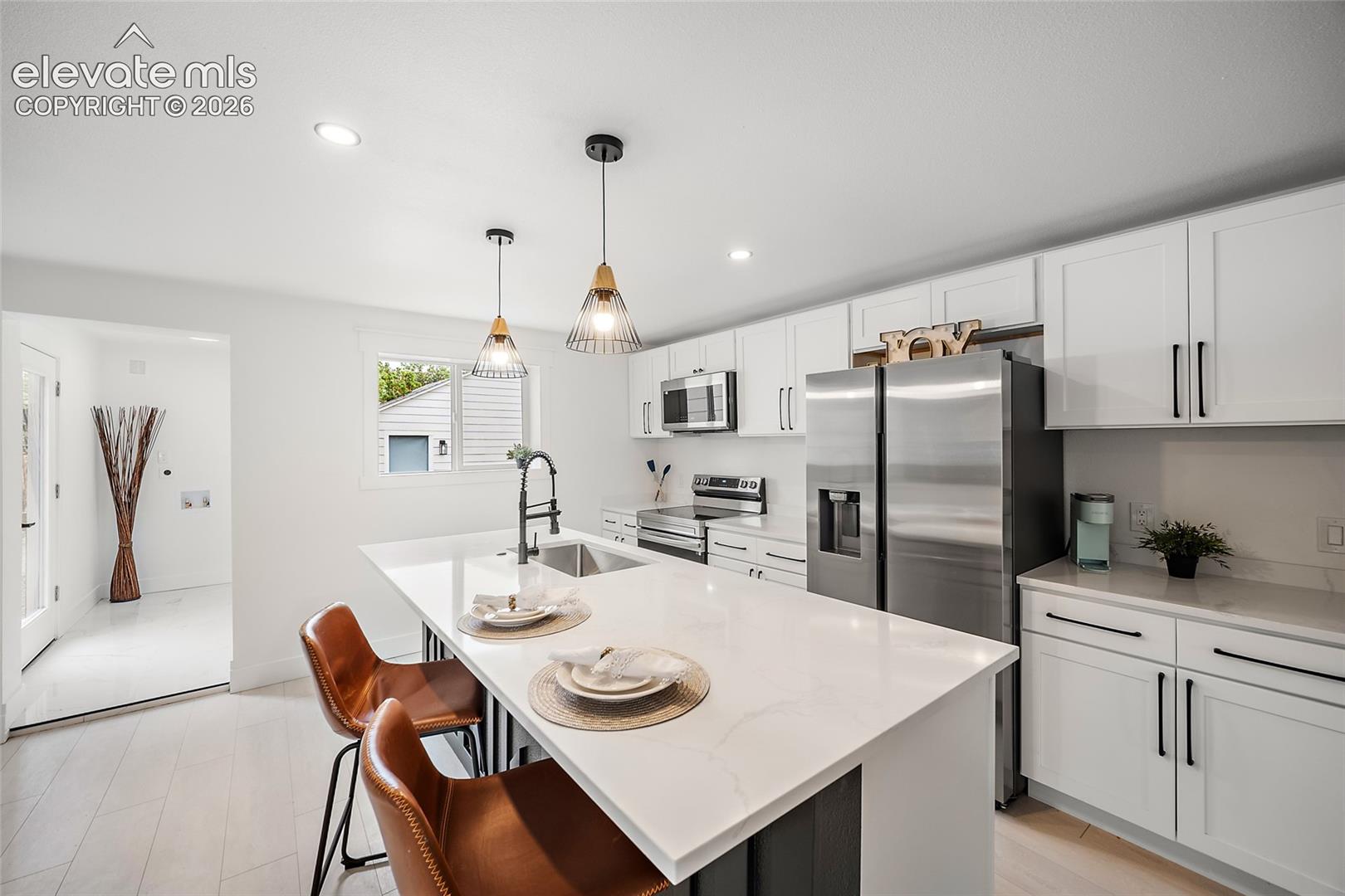 Listing photo 8 for 3630 W Walsh Place