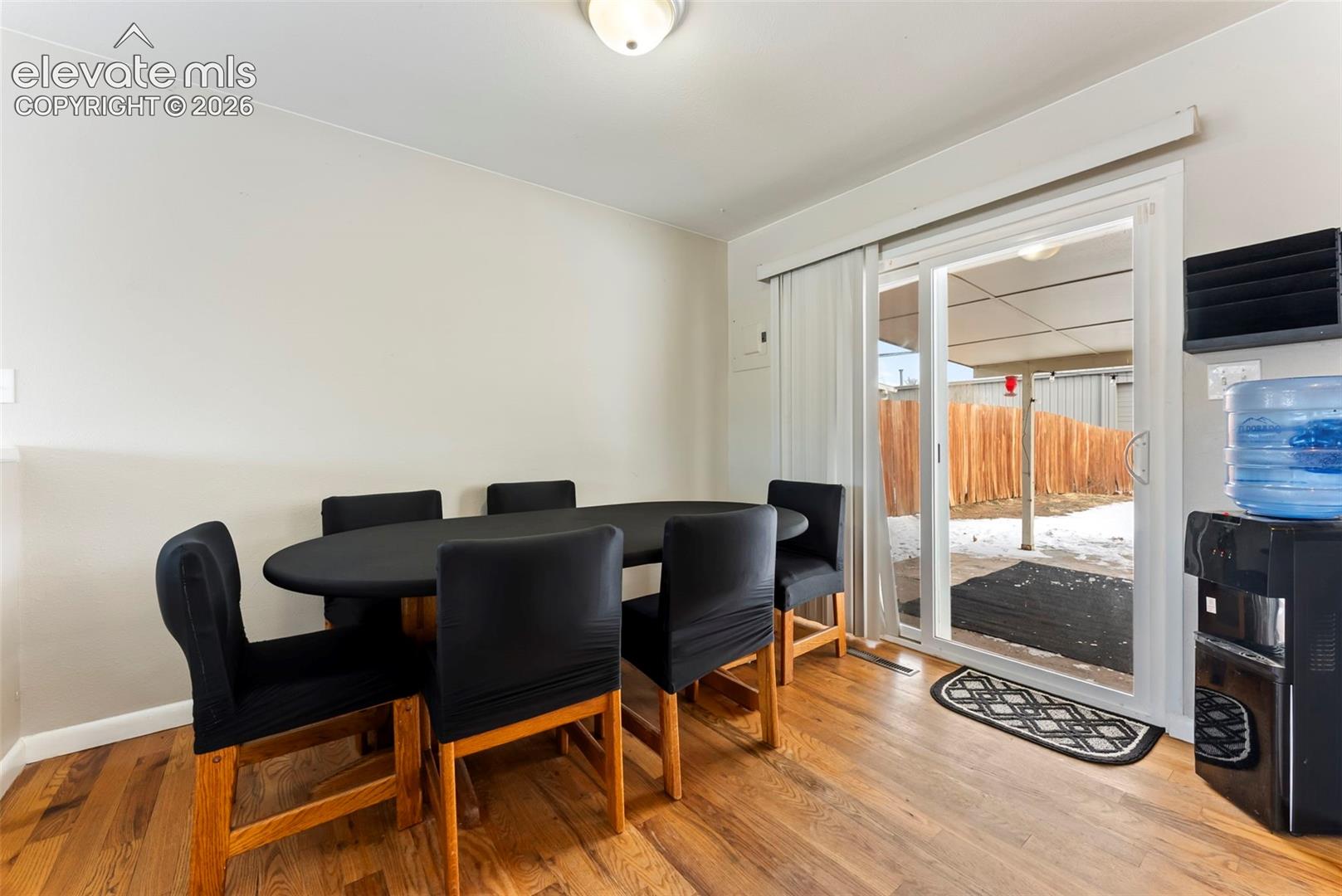 Listing photo 6 for 1429 Prado Drive