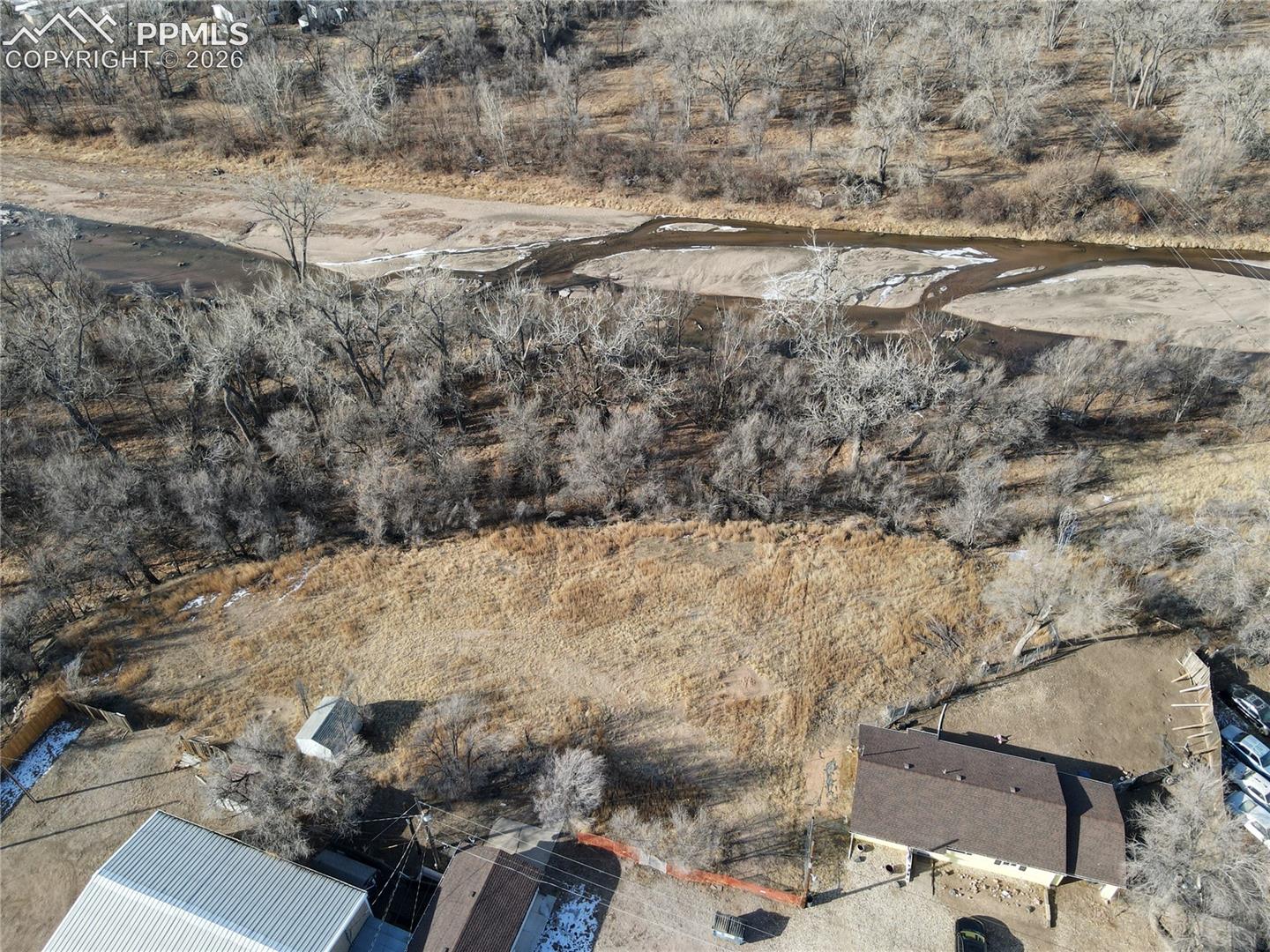 Listing photo 17 for 325 S Santa Fe Avenue 1-3