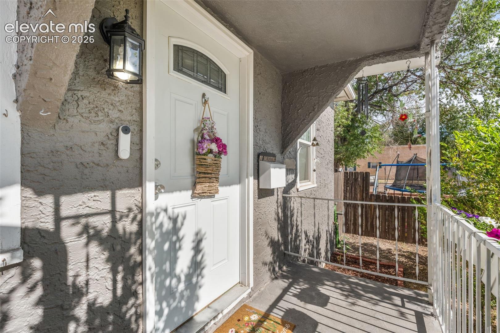 Listing photo 10 for 1726 E Evans Avenue