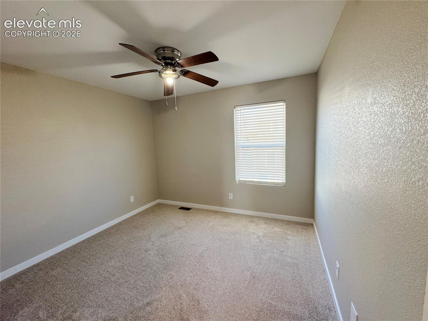 Listing photo 26 for 7961 Sandsmere Drive