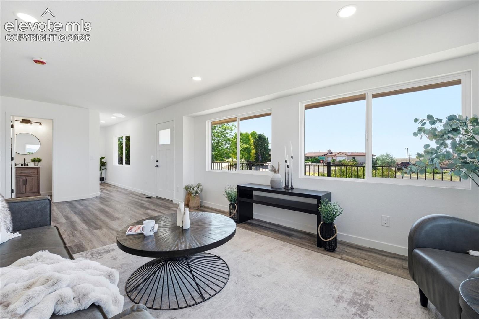 Listing photo 29 for 1361 S Tonalea Drive
