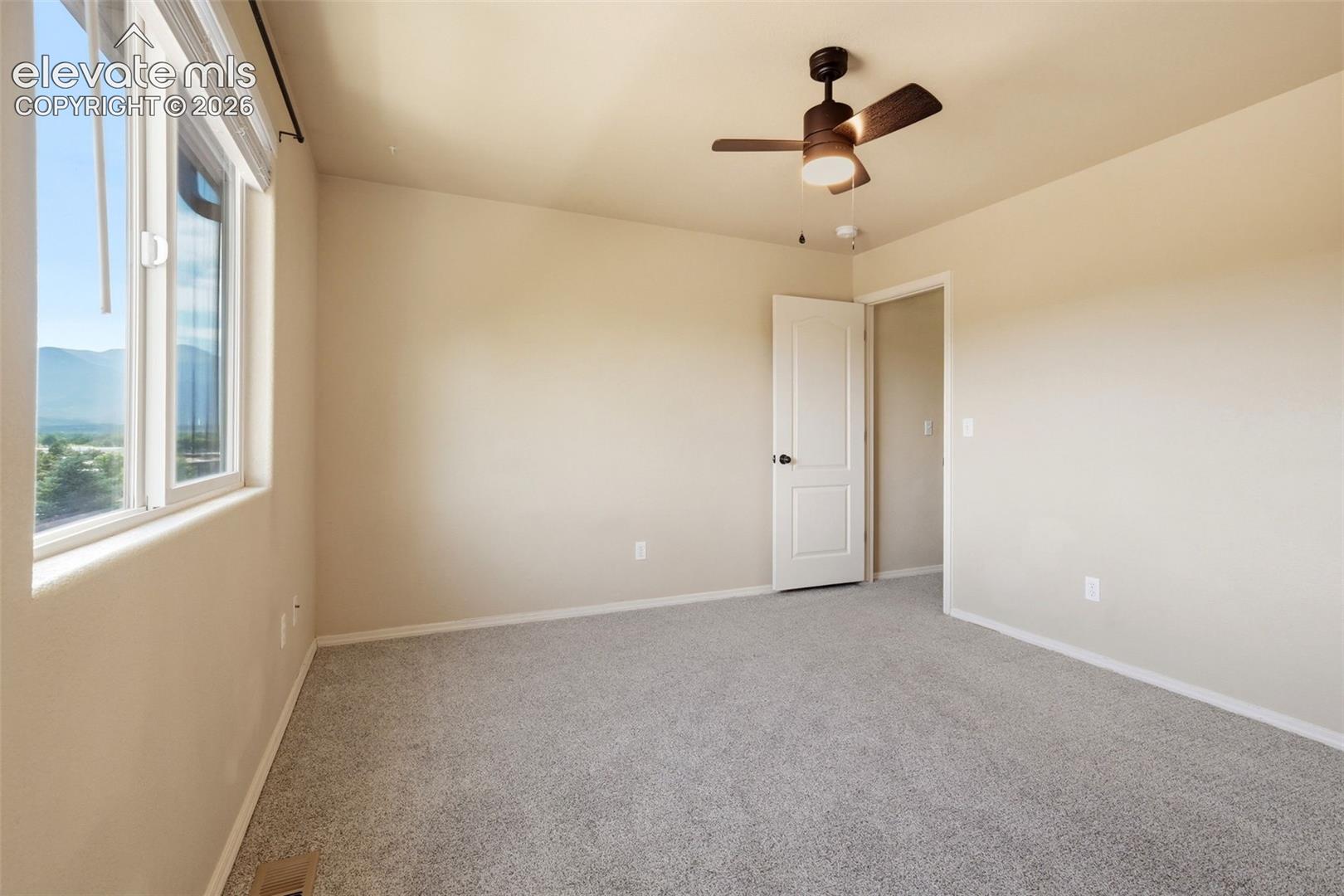 2310 La Salle Street, photo 22