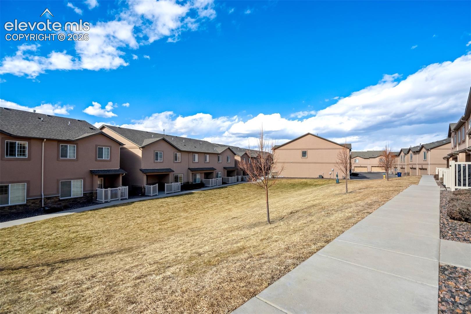 Listing photo 32 for 4766 Kerry Lynn View