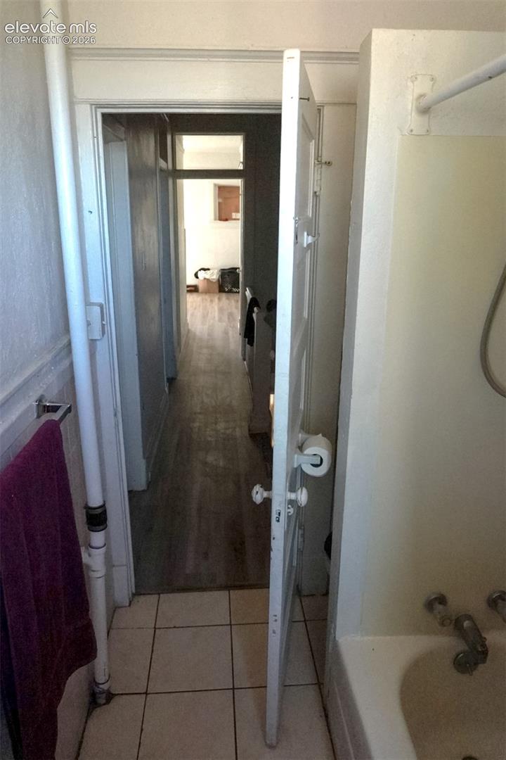 Listing photo 4 for 129 Van Buren Street 131