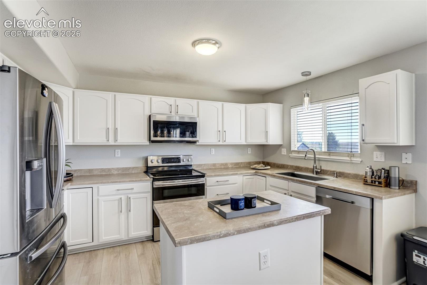 Listing photo 16 for 7335 Willowdale Drive