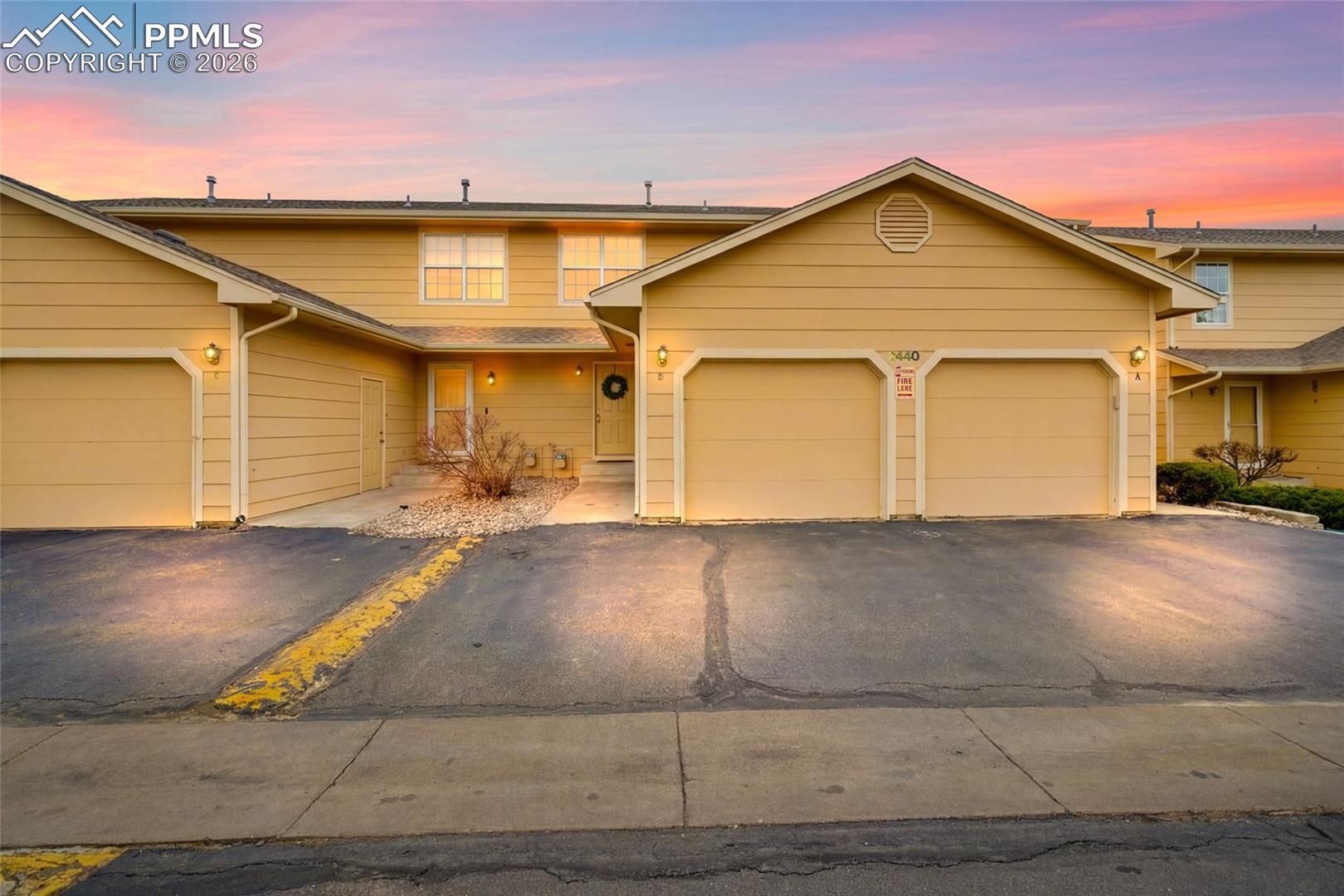 2440 Hamlet Lane