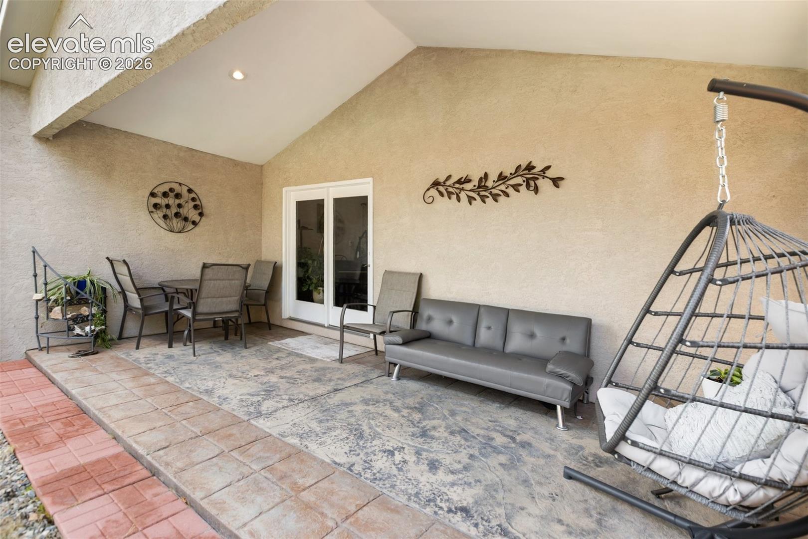 Listing photo 34 for 615 Twinflower Drive