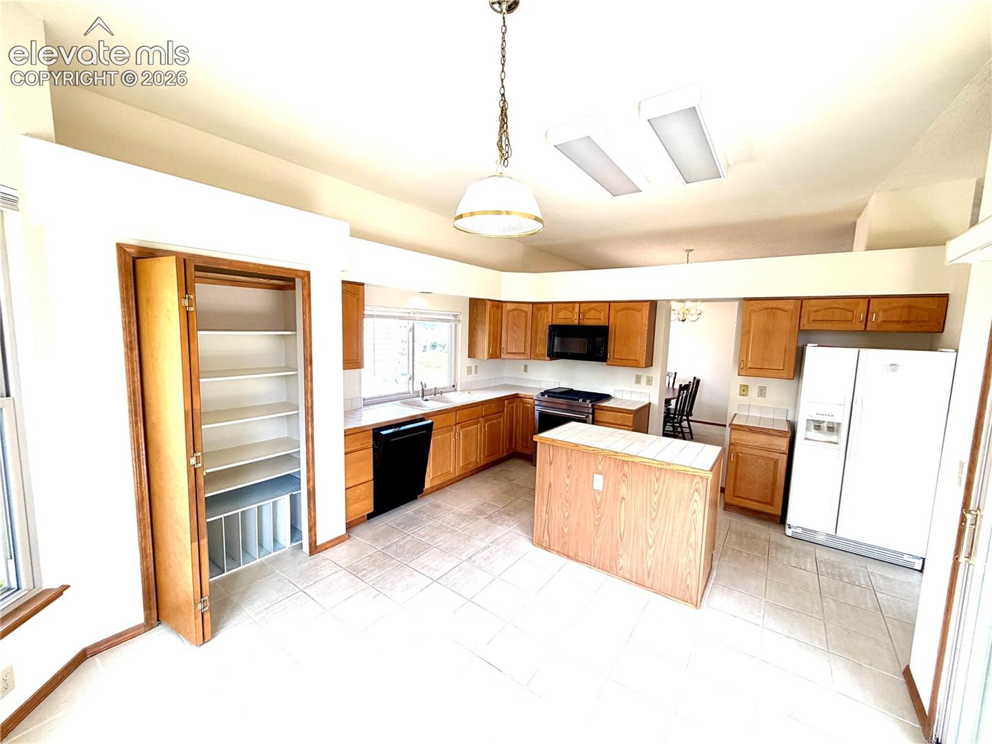 8402 Sutterfield Drive, photo 17