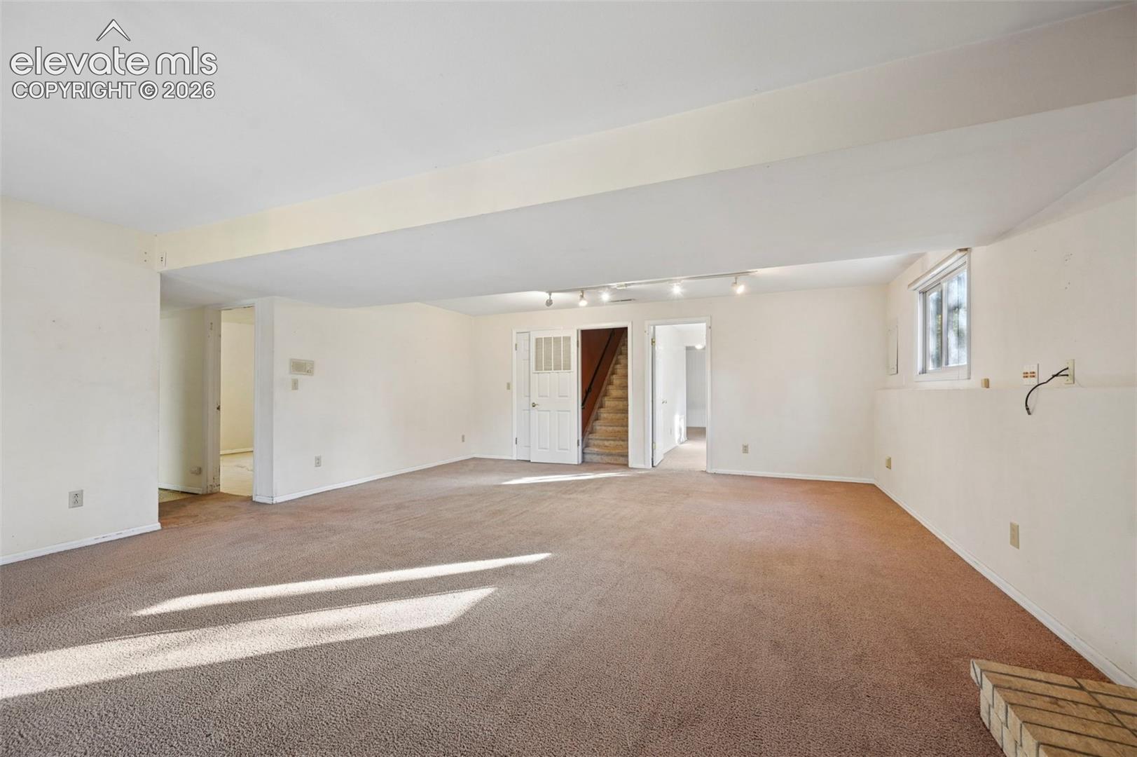 Listing photo 33 for 19280 doewood Drive