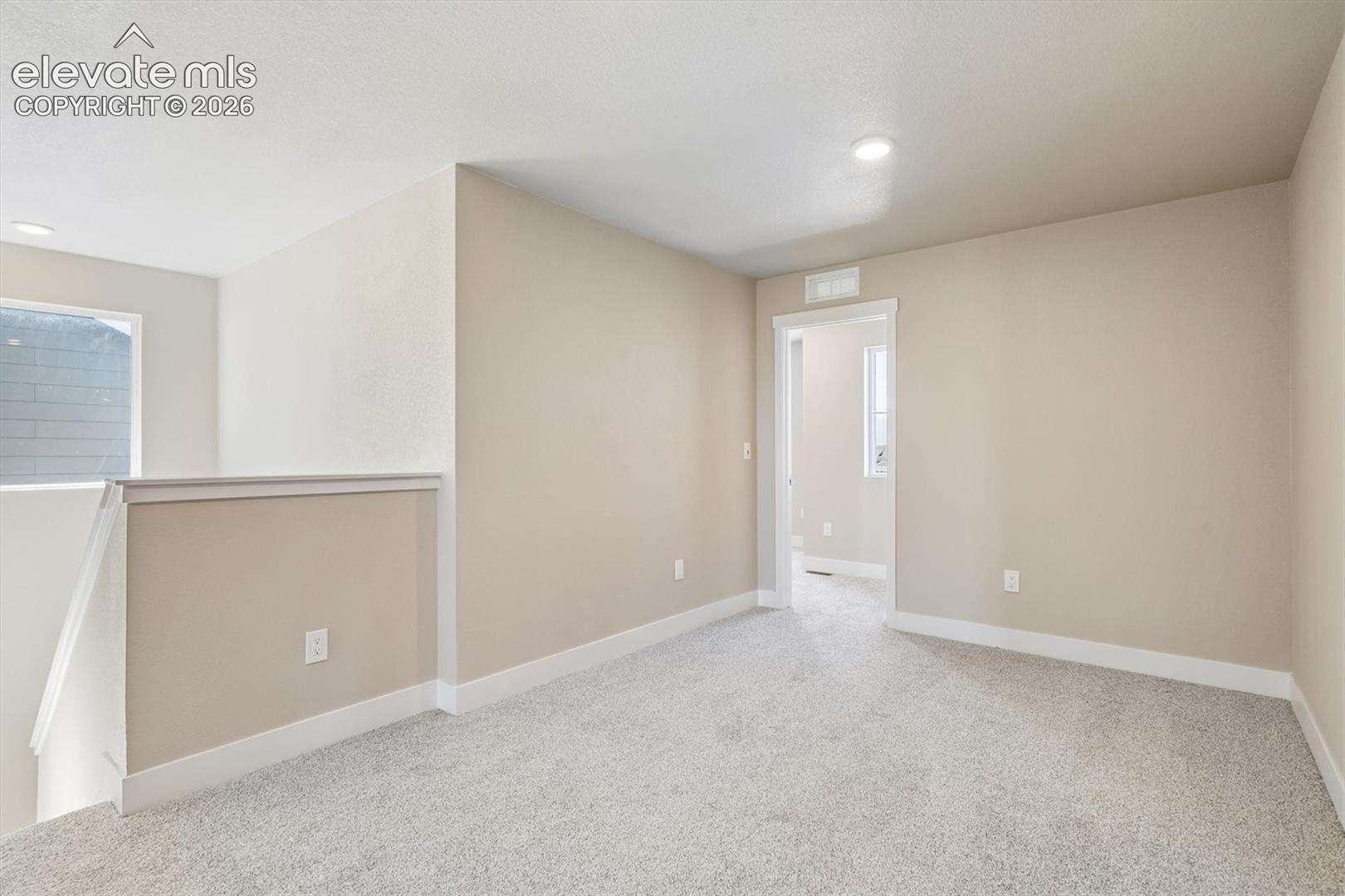 Listing photo 17 for 7931 Grey Bark Way