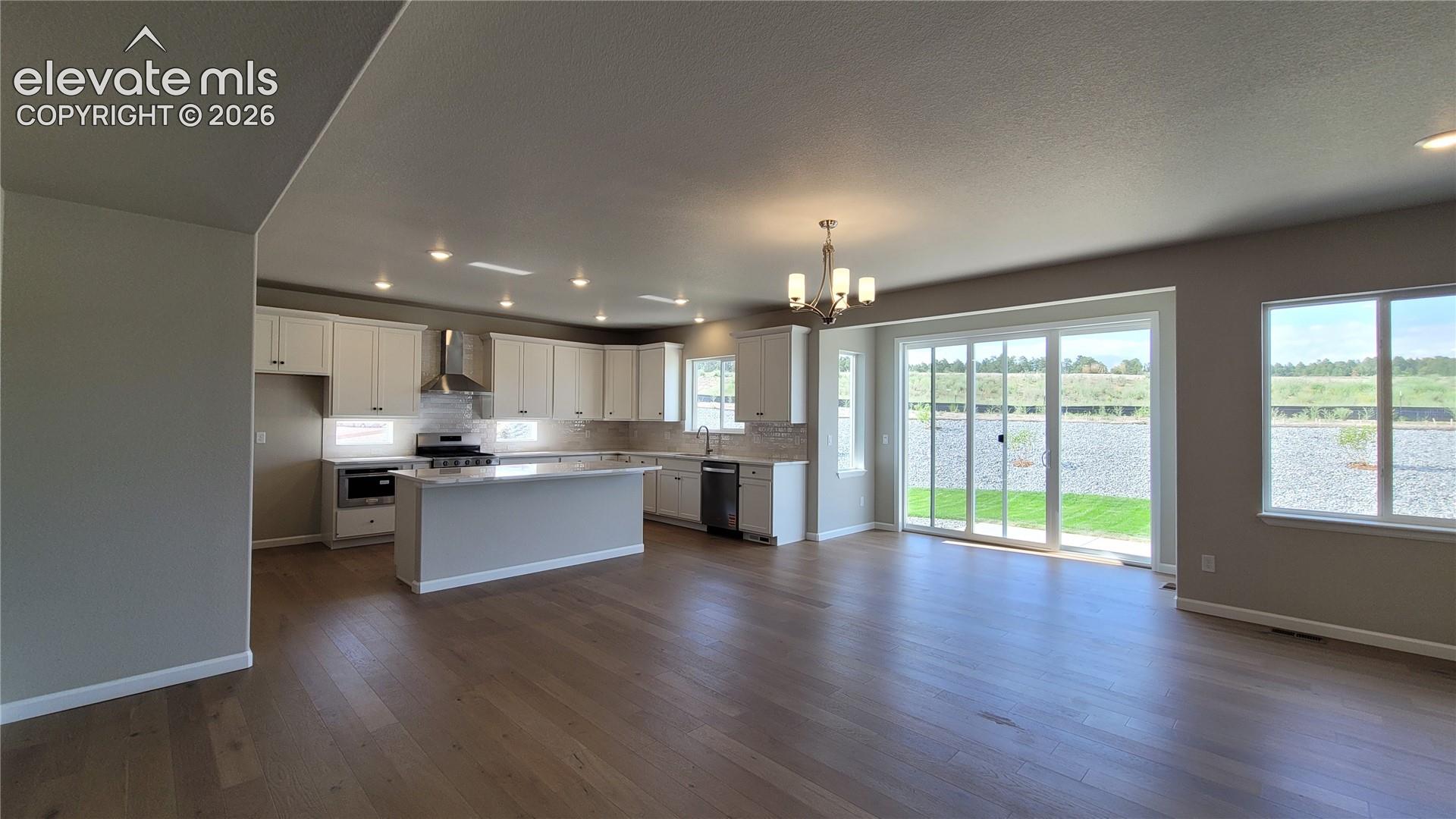 Listing photo 9 for 10651 Wolf Lake Drive