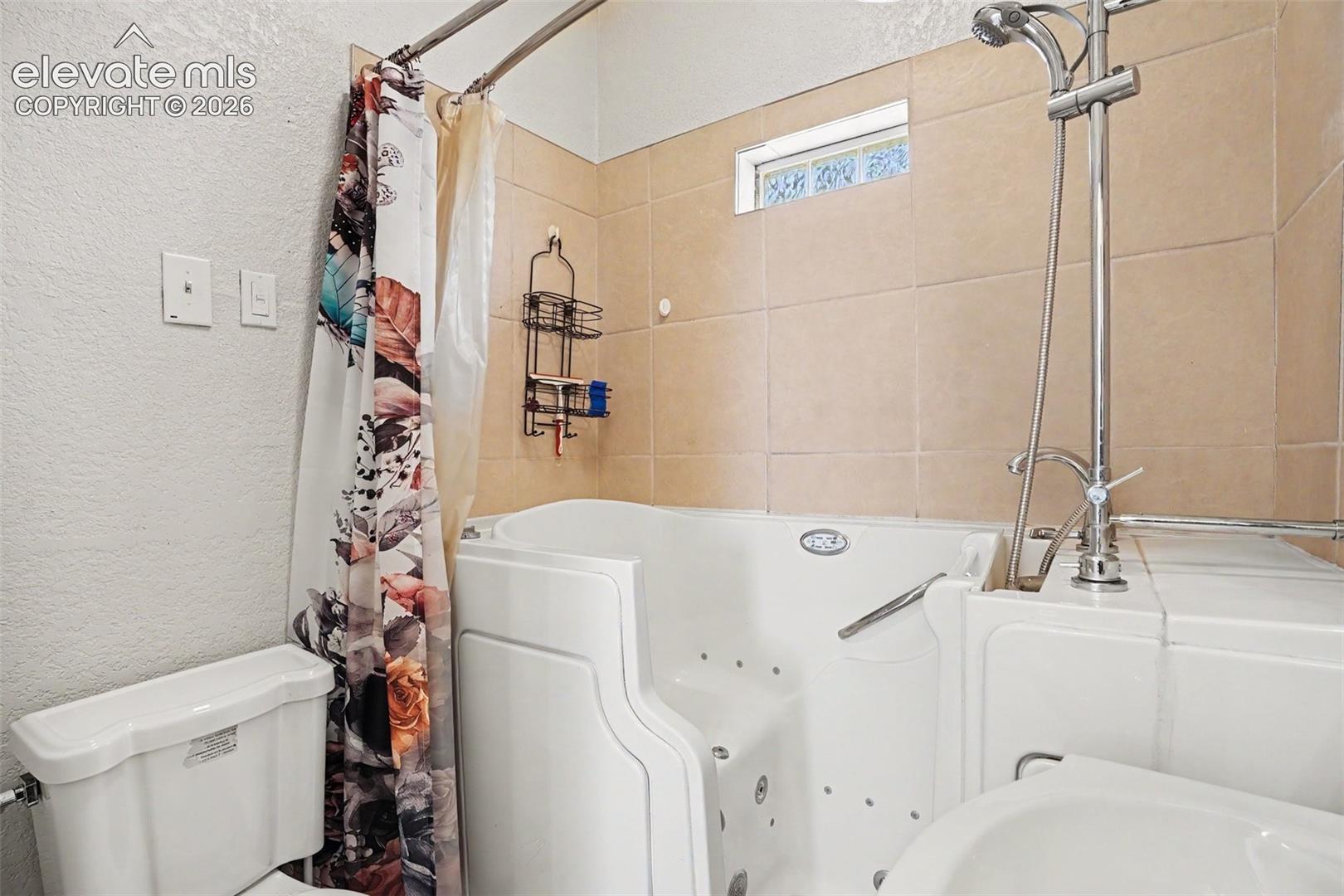 Listing photo 13 for 1616 E Orman Avenue