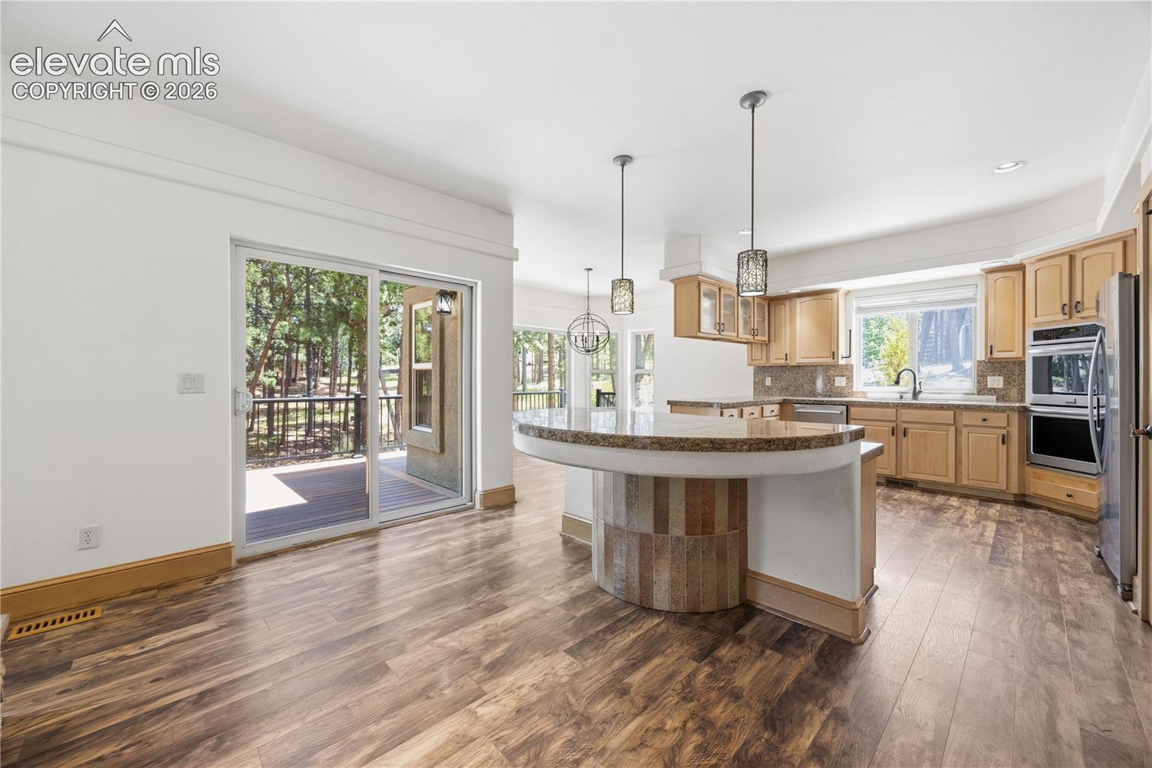 Listing photo 12 for 164 Metcalf Lane