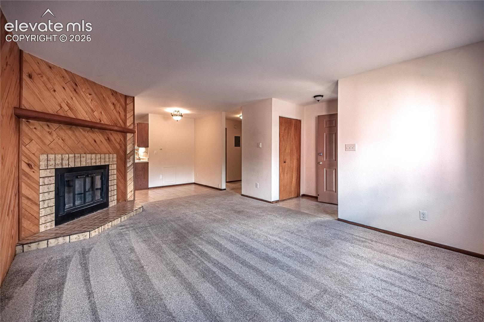 Listing photo 5 for 52 El Paso Boulevard 2B