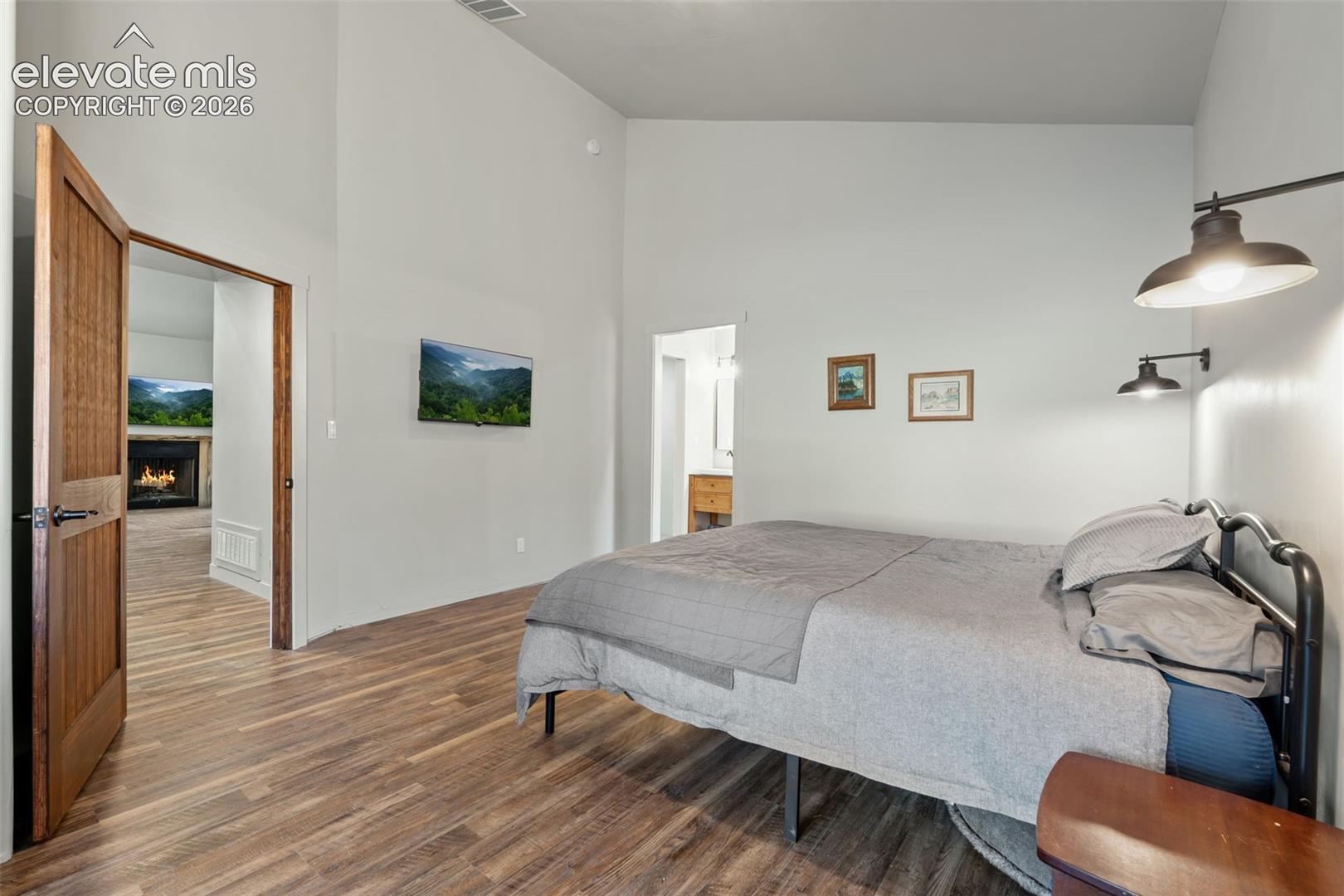 Listing photo 22 for 2270 Pikes Peak Drive