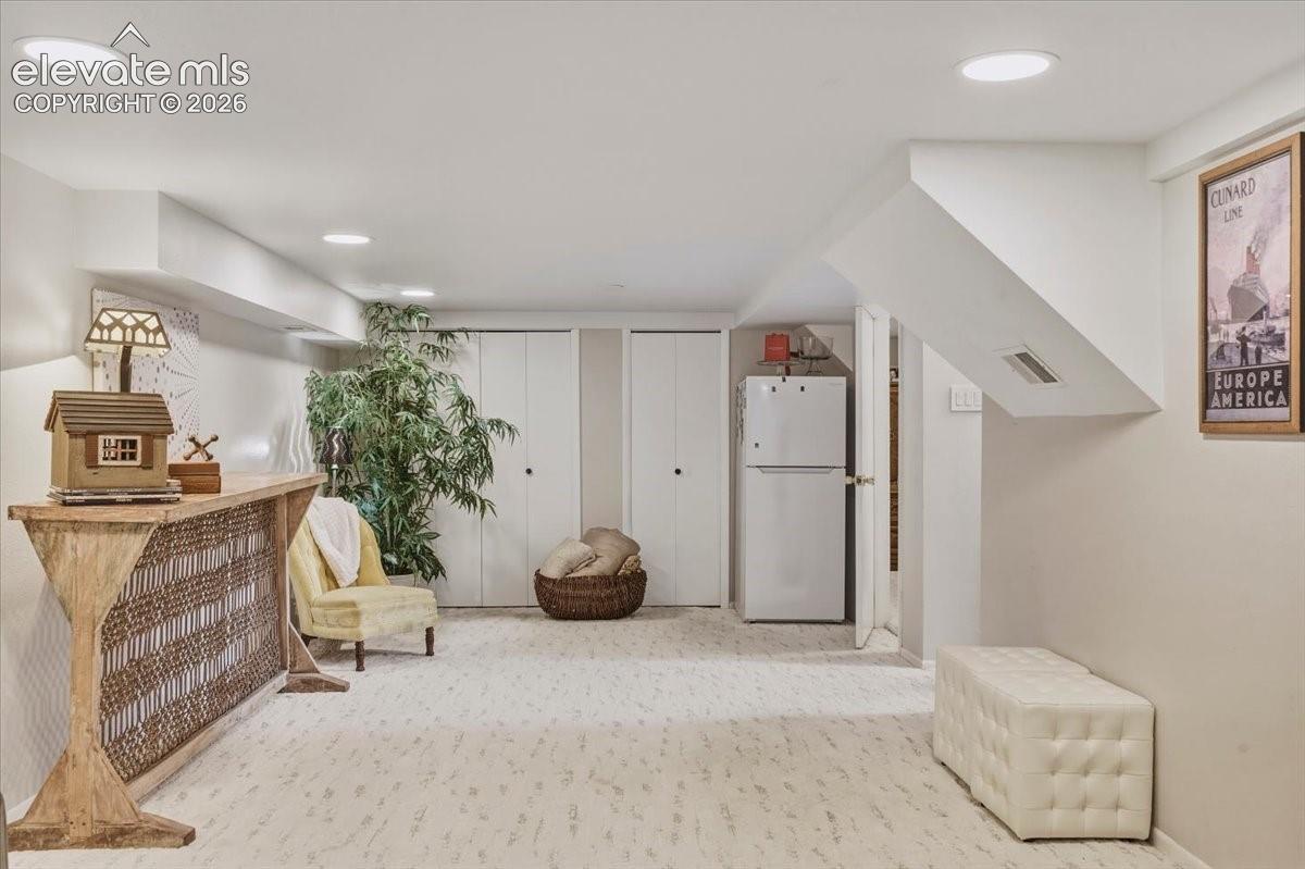 Listing photo 33 for 1510 N El Paso Street