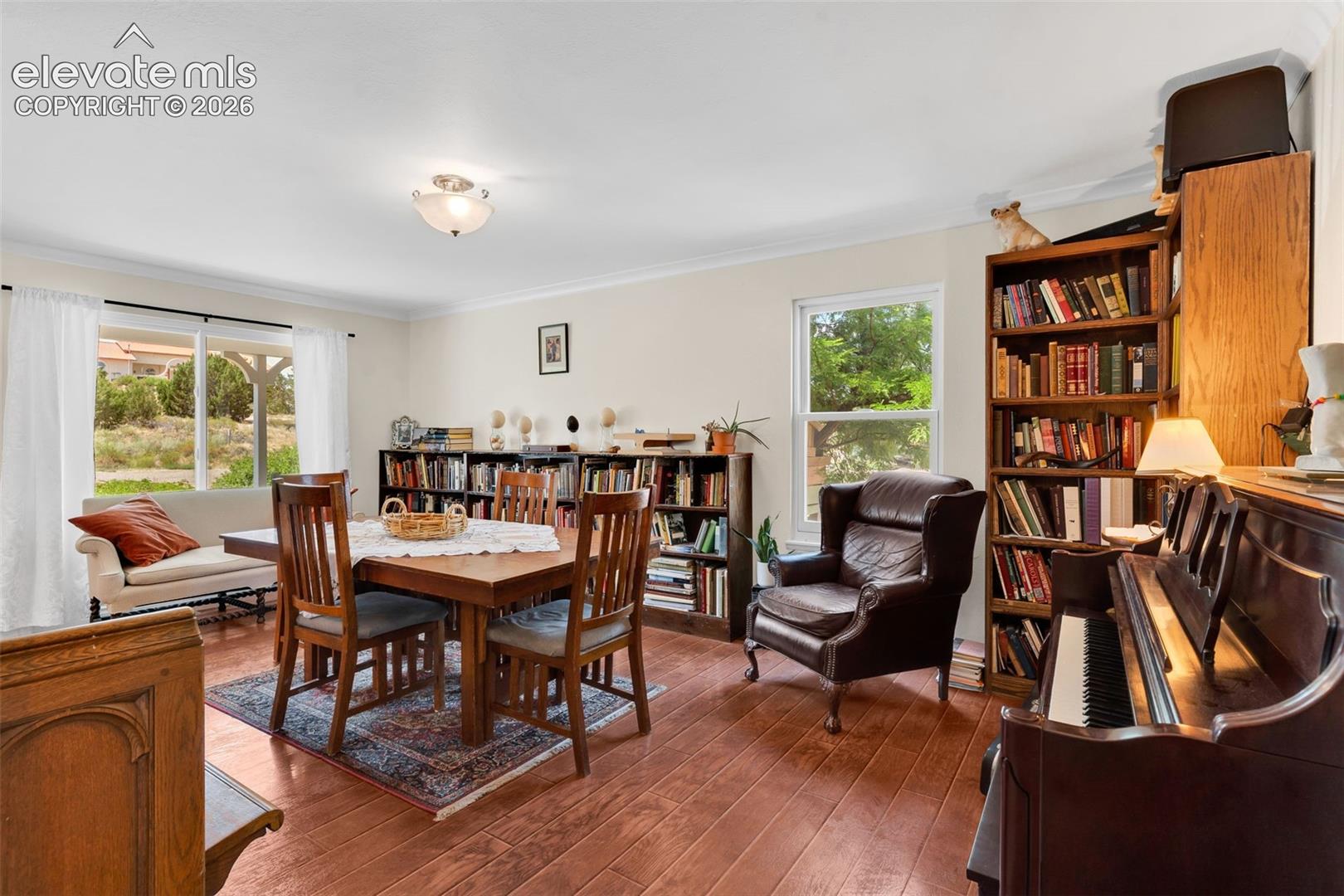 Listing photo 6 for 1004 Ridgeview Place
