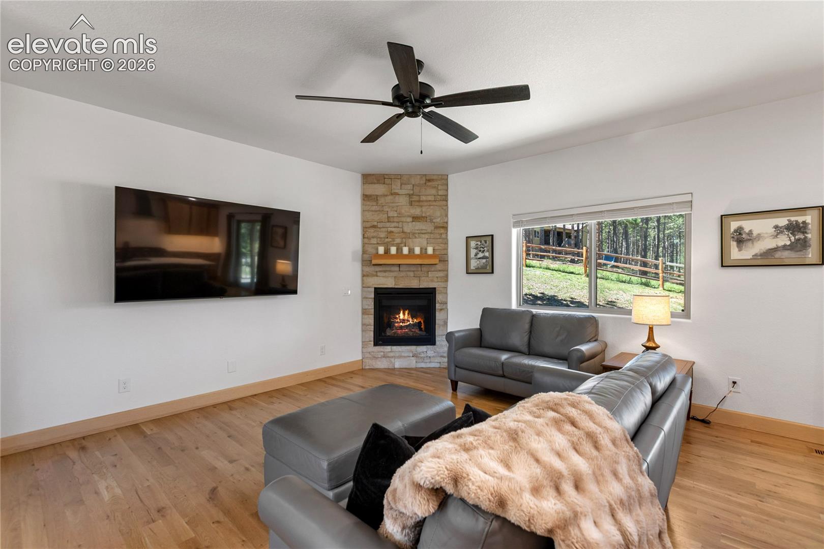 Listing photo 10 for 1382 Ridgestone Drive