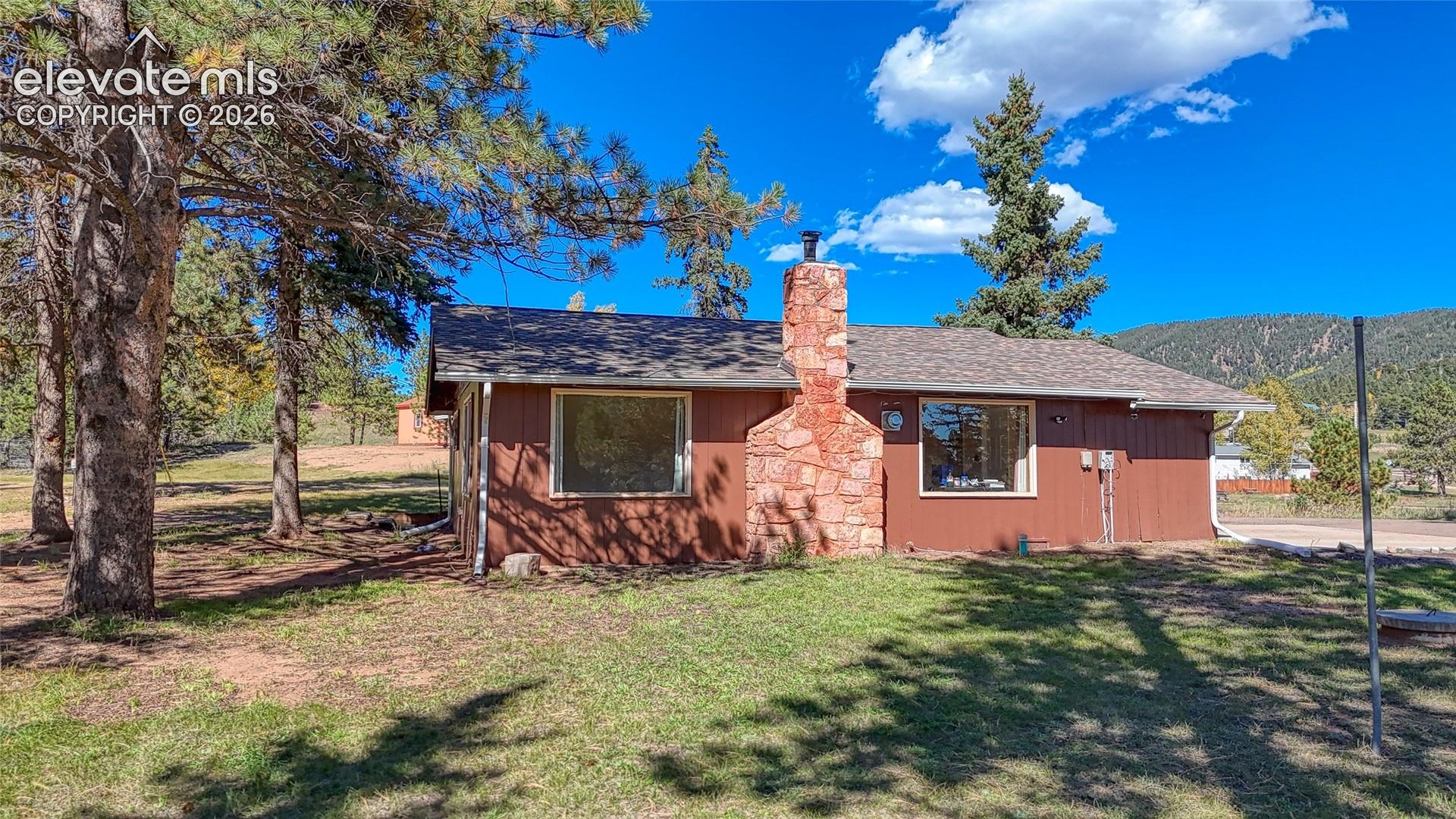 Listing photo 13 for 1867 Woodland Avenue