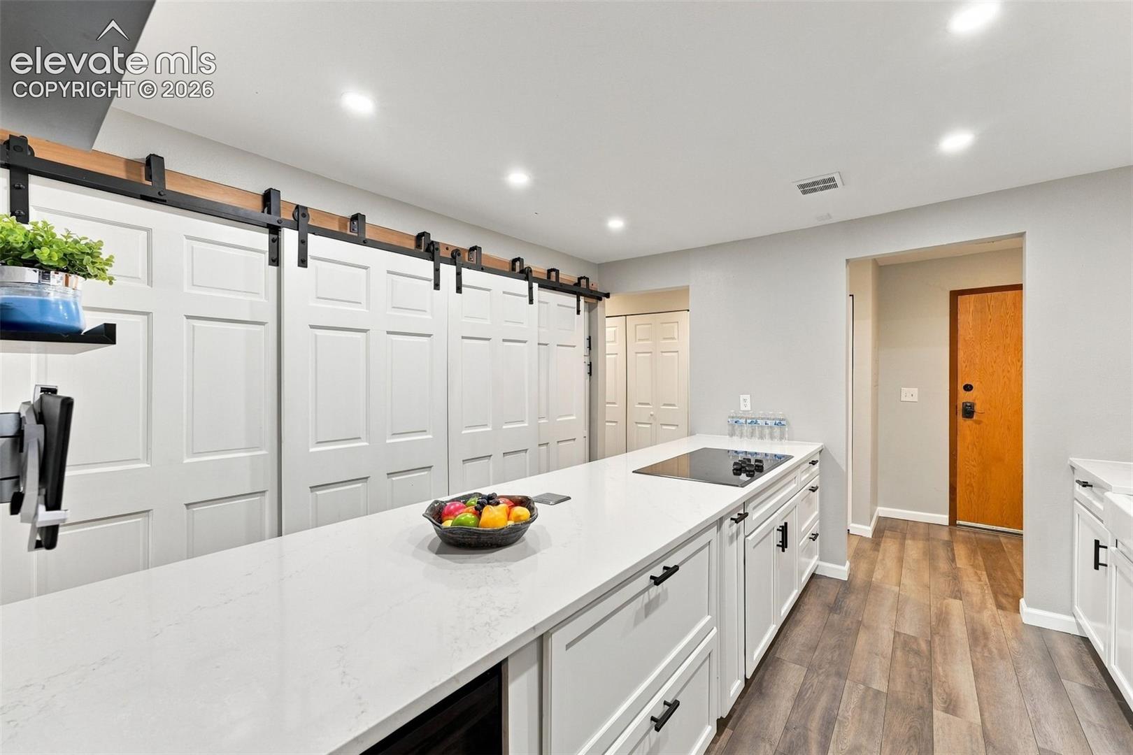 Listing photo 26 for 41 W Boulder Street