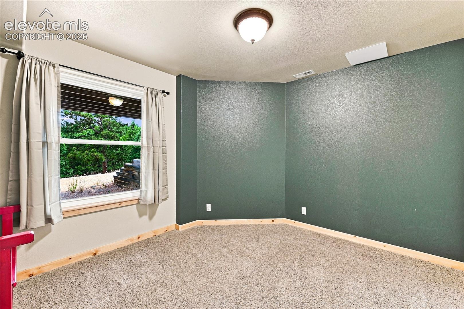 Listing photo 34 for 2130 Arapahoe Street