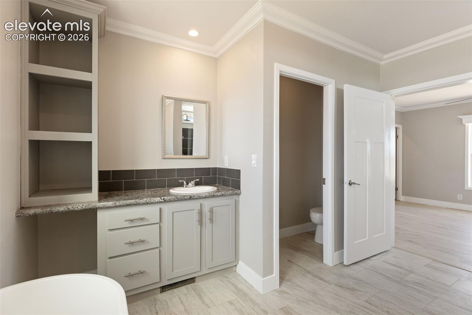 Listing photo 28 for 23767 Redtail Drive