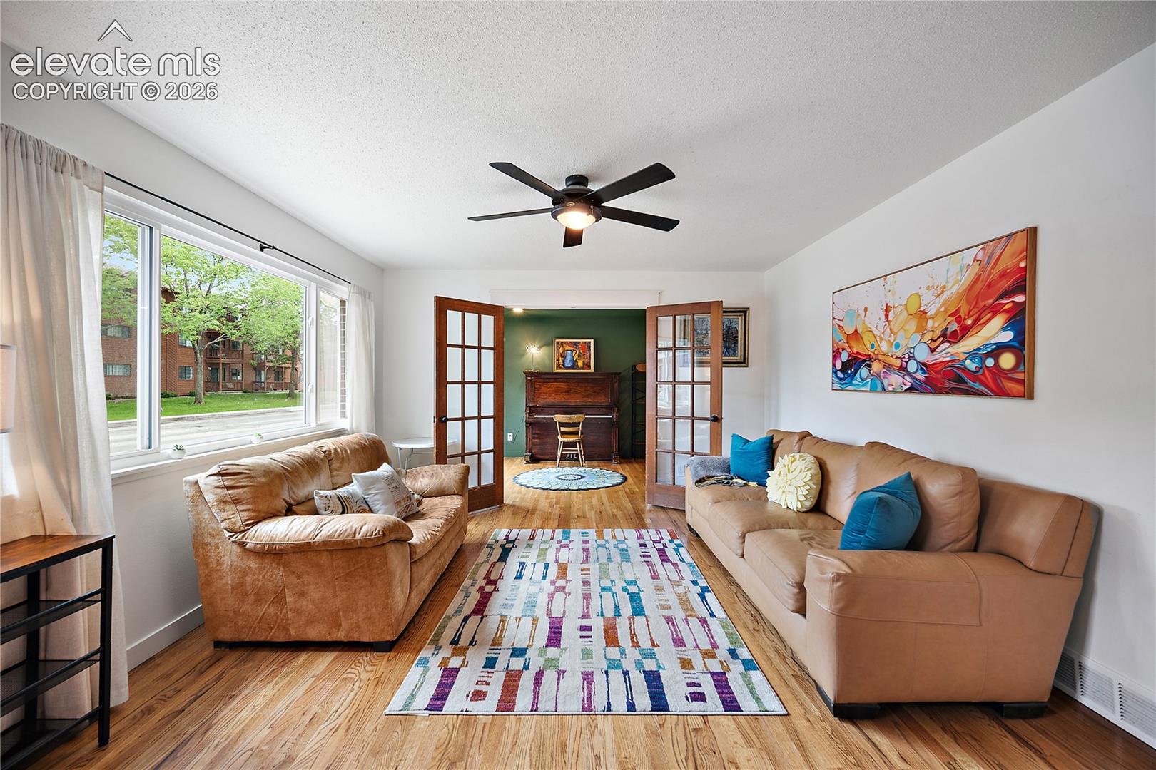 Listing photo 5 for 2414 E Caramillo Street