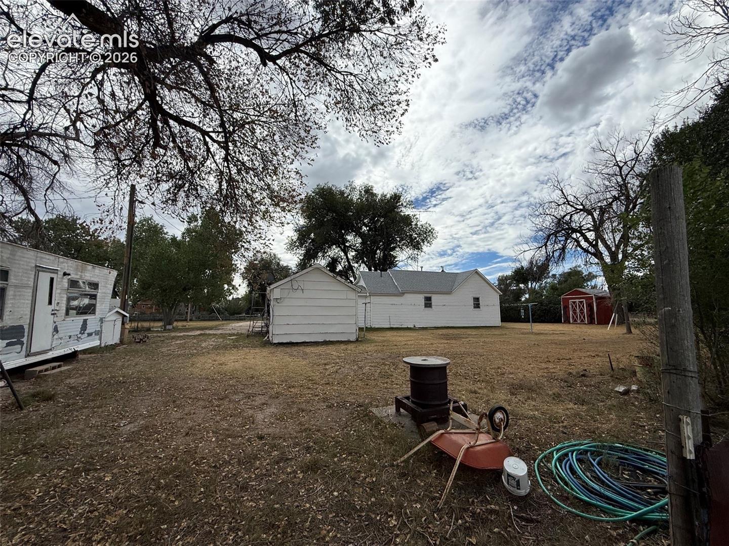 Listing photo 14 for 21064 Kelly Street